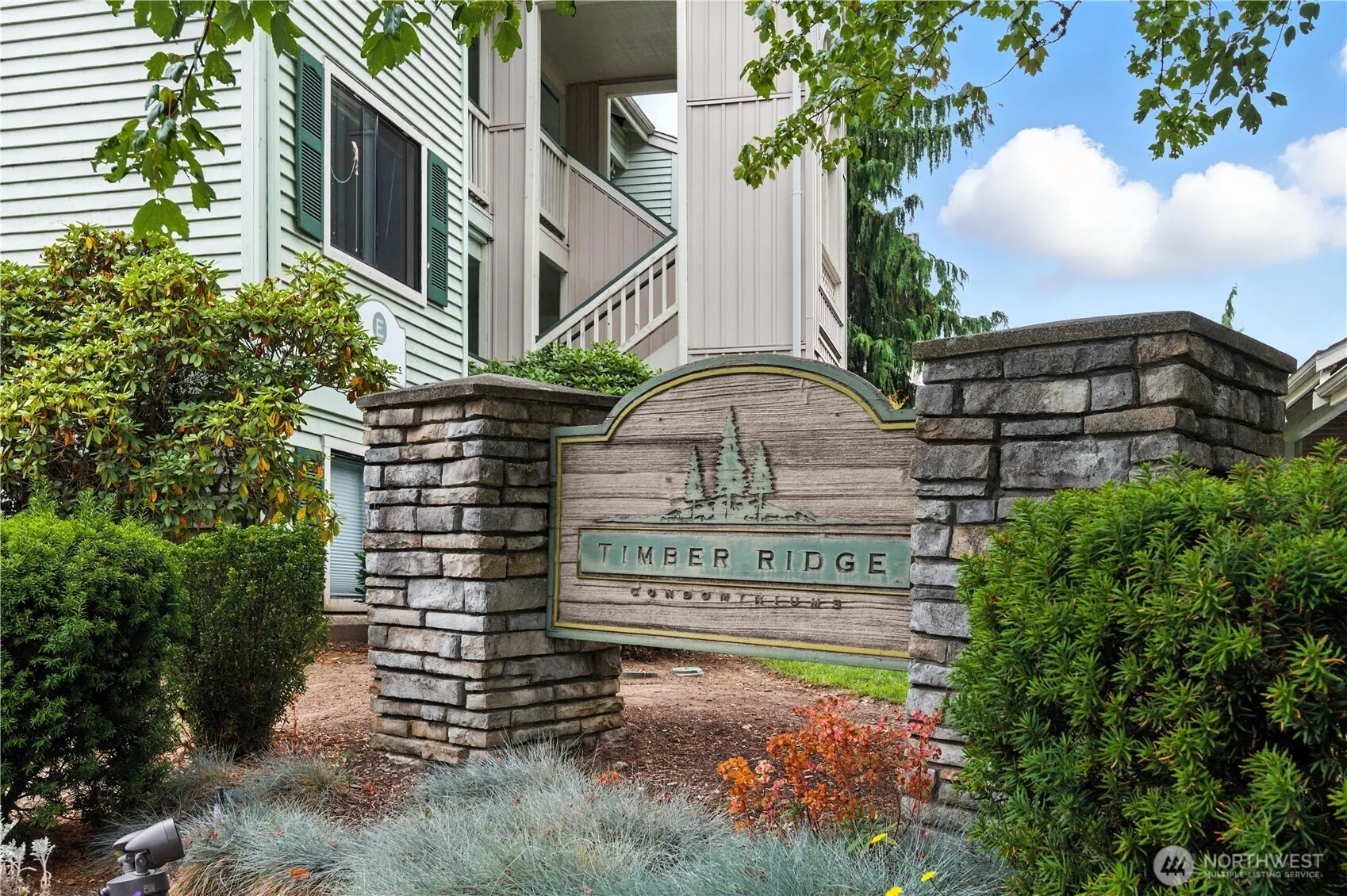 25131 98th Place S #E302, Kent, WA 98030