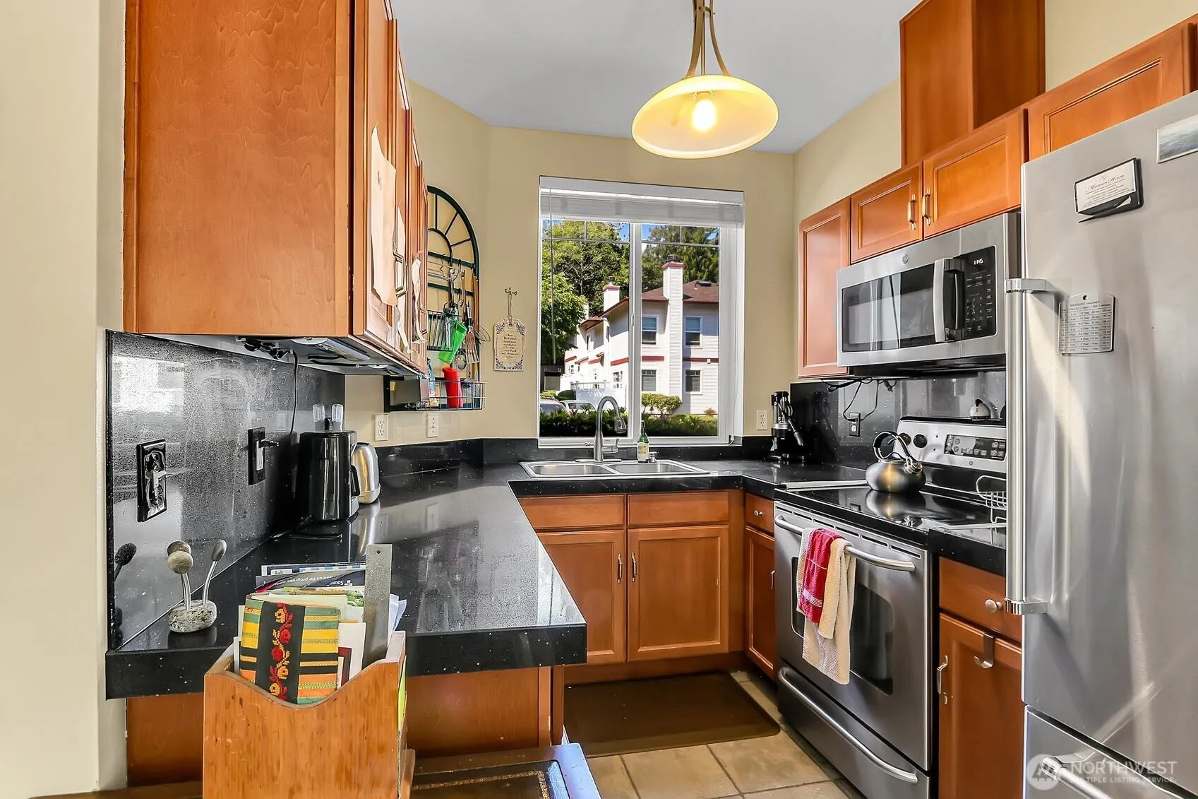 14902 29th Avenue W #F101, Lynnwood, WA 98087