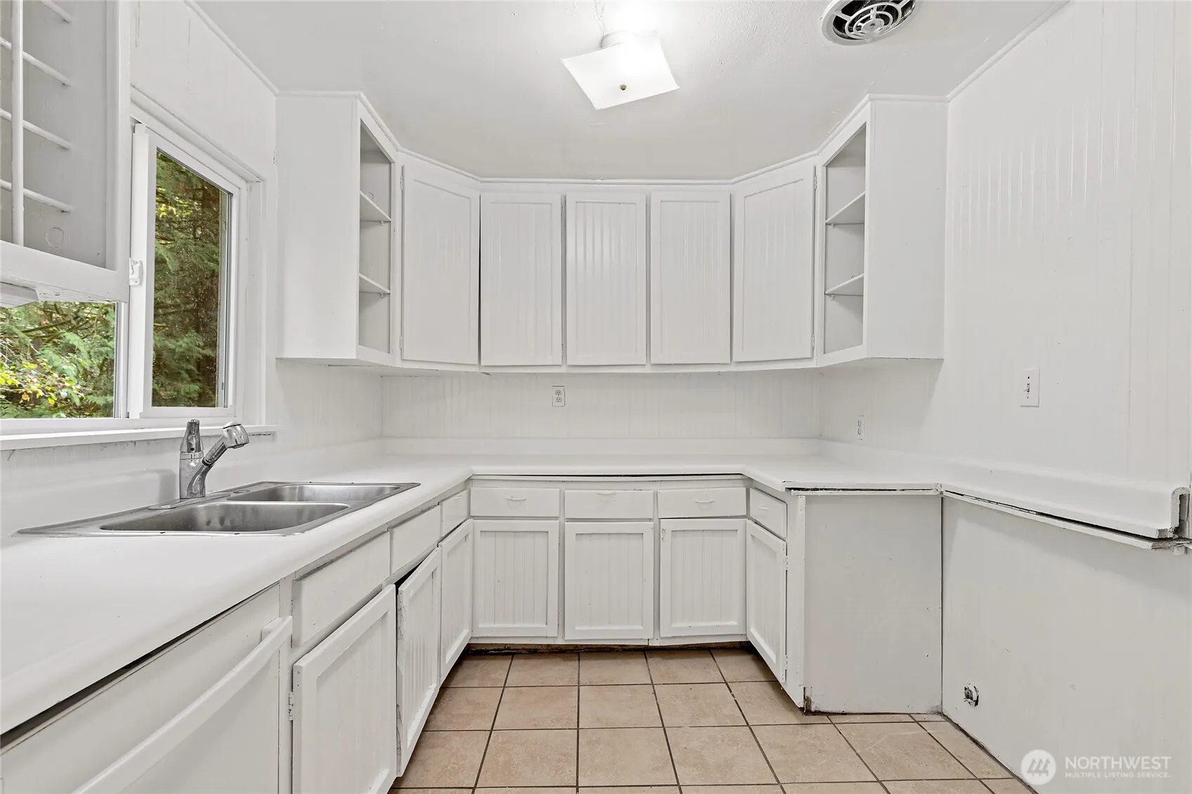 17740 174th Avenue NE, Woodinville, WA 98072