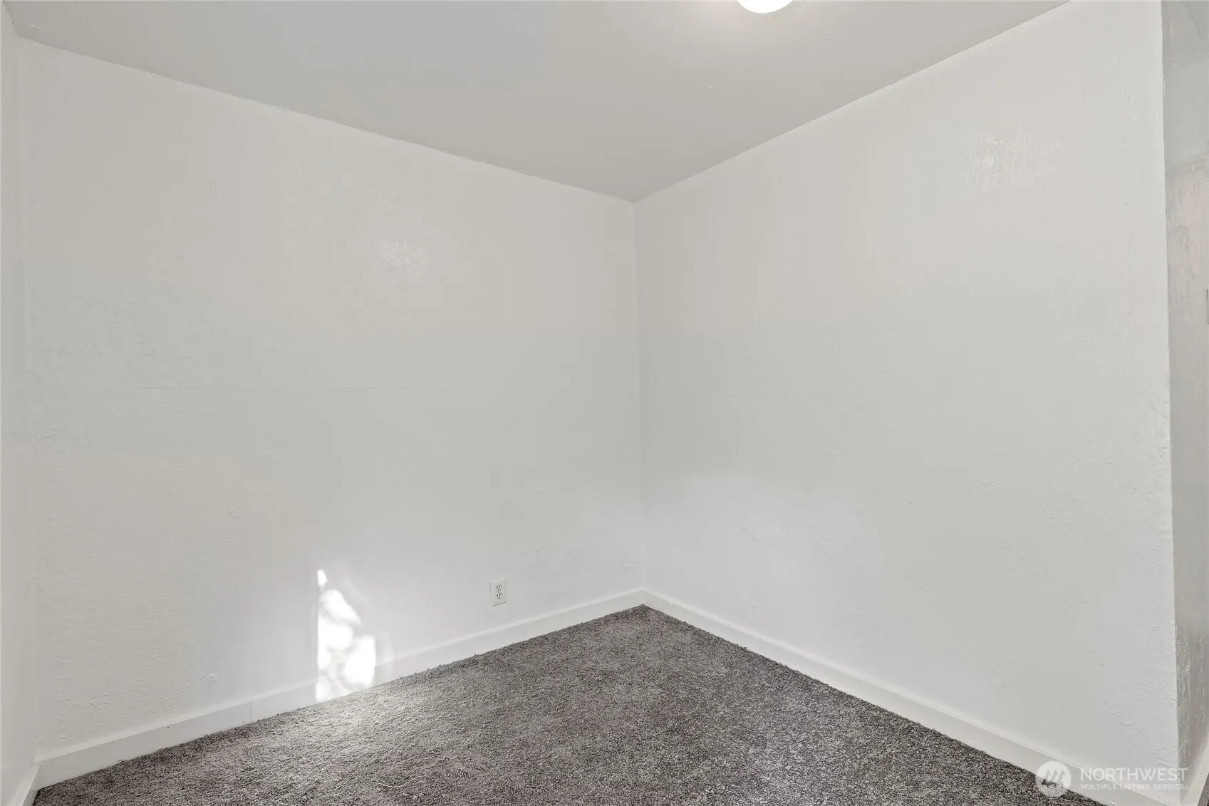 17740 174th Avenue NE, Woodinville, WA 98072