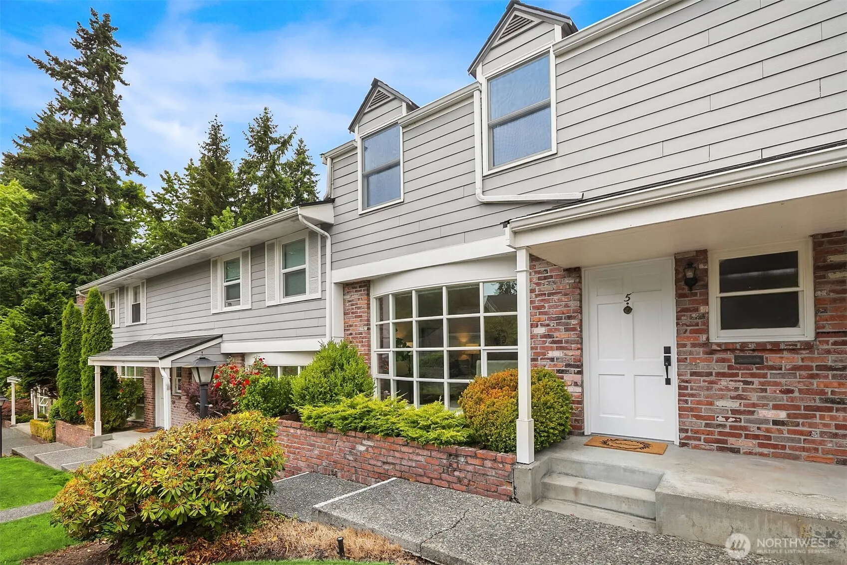 1420 Bellevue Way SE #5, Bellevue, WA 98004