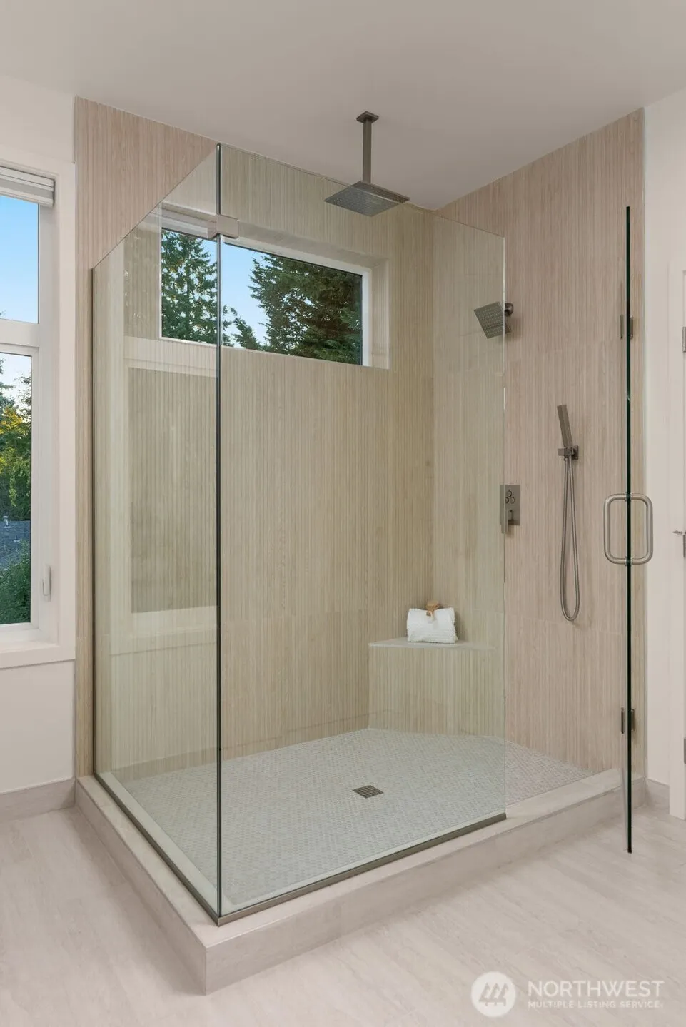13043 111th Avenue NE, Kirkland, WA 98034