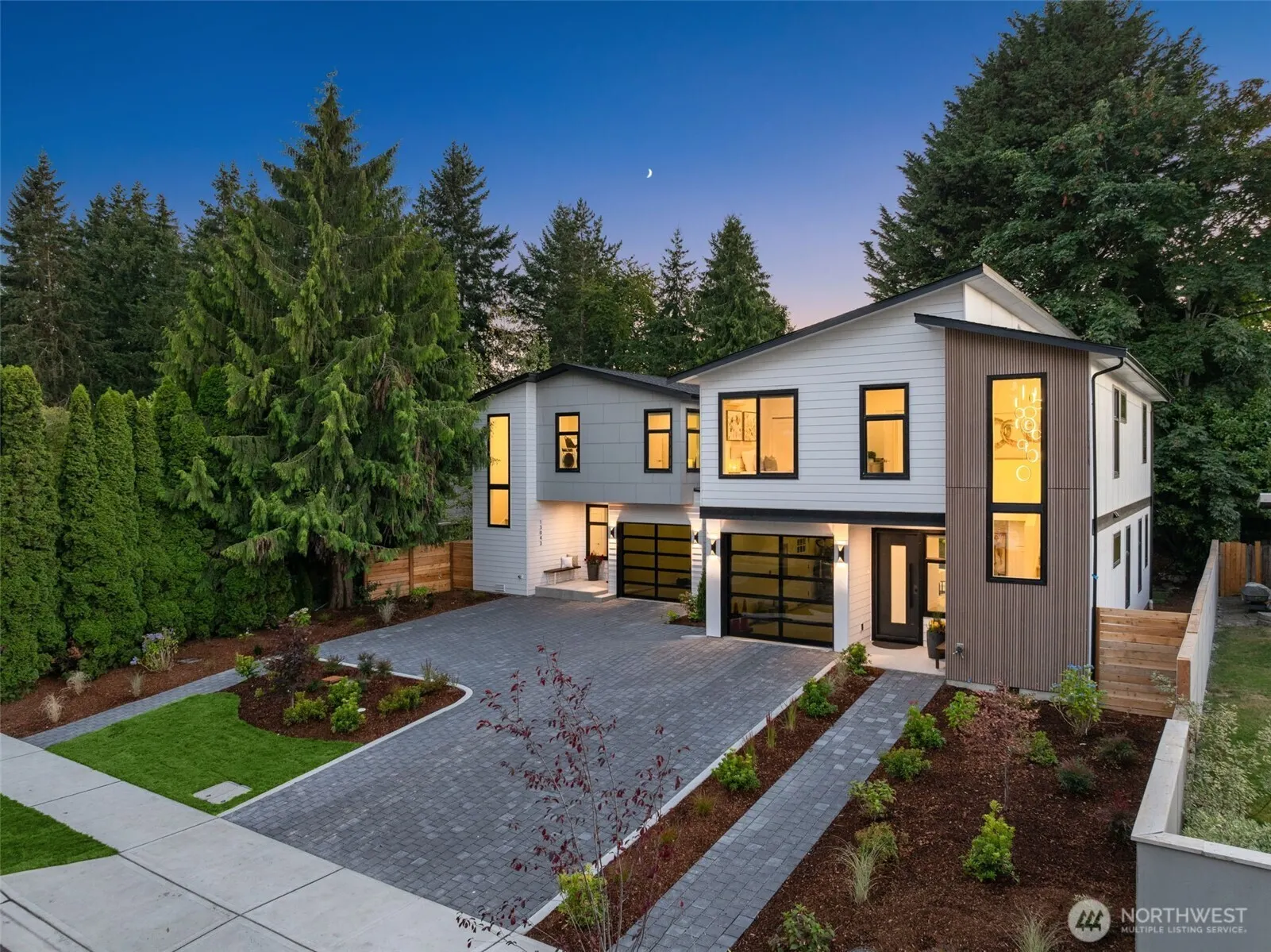 13043 111th Avenue NE, Kirkland, WA 98034