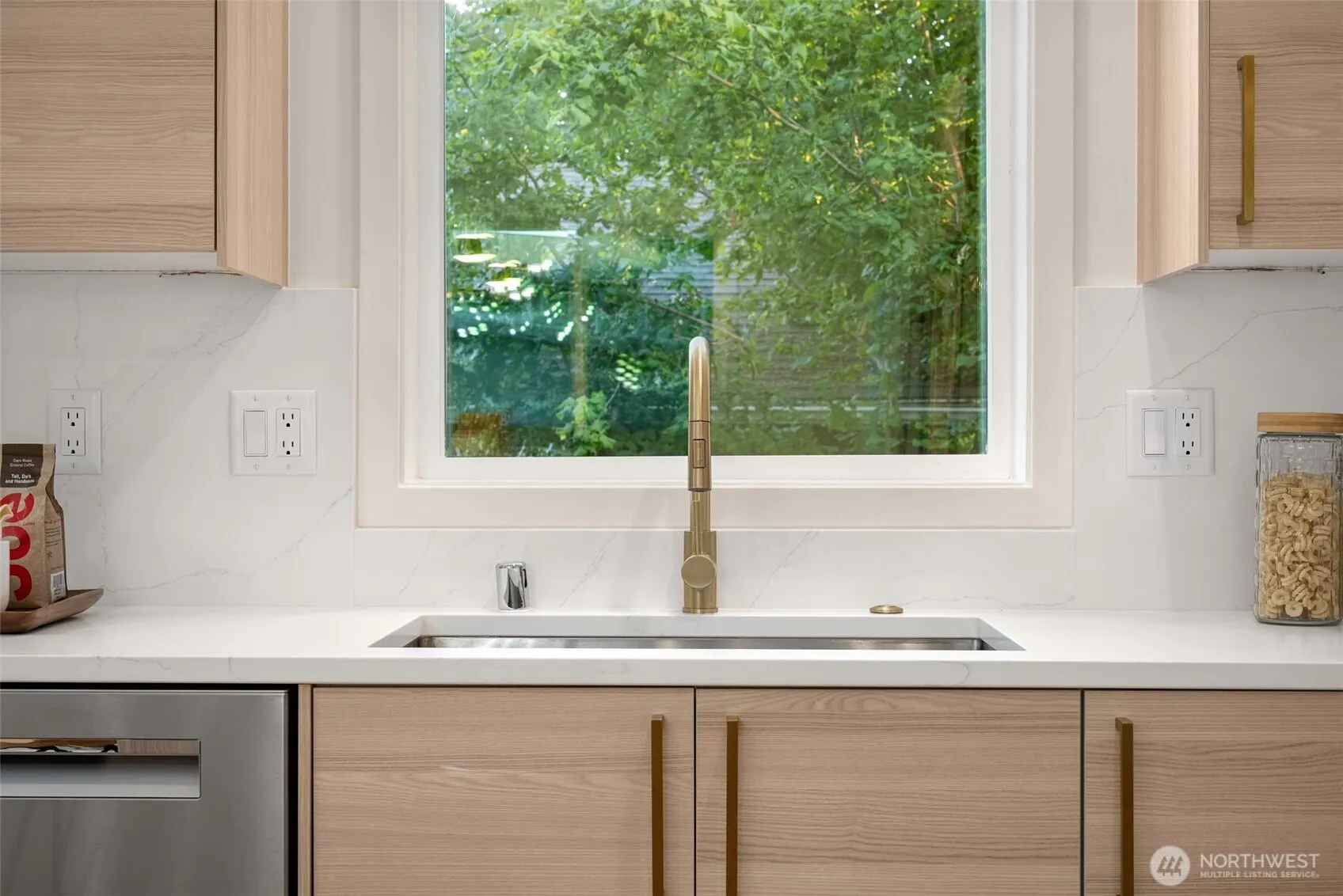 13043 111th Avenue NE, Kirkland, WA 98034