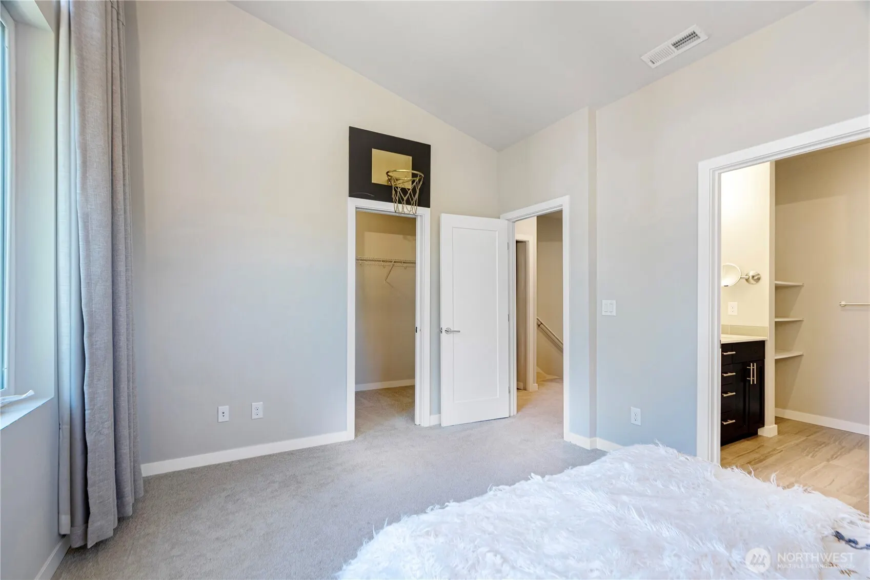 13905 NE 15th Court , Bellevue, WA 98005
