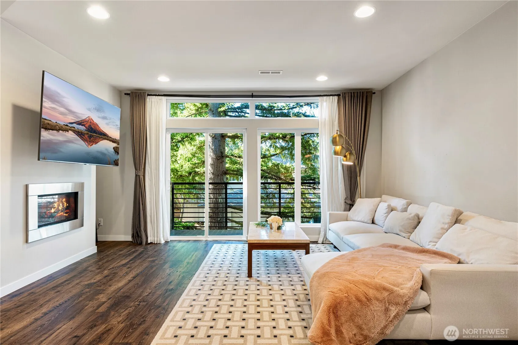 13905 NE 15th Court , Bellevue, WA 98005