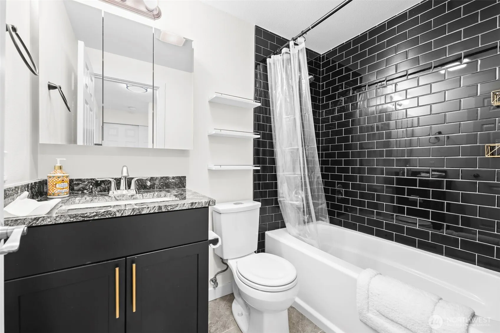 14221 NE 181st Place #P201, Woodinville, WA 98072