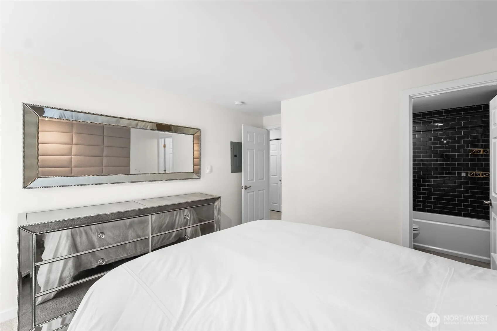 14221 NE 181st Place #P201, Woodinville, WA 98072