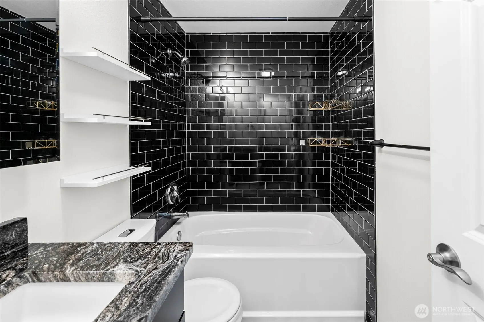 14221 NE 181st Place #P201, Woodinville, WA 98072