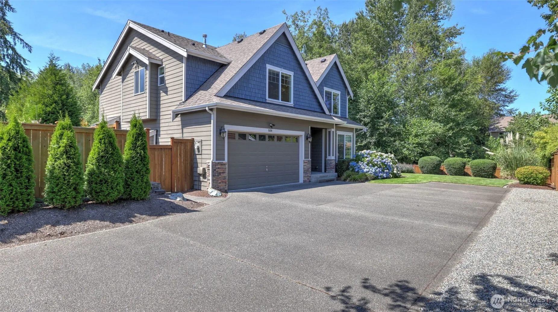 5120 NE 9th Place , Renton, WA 98059