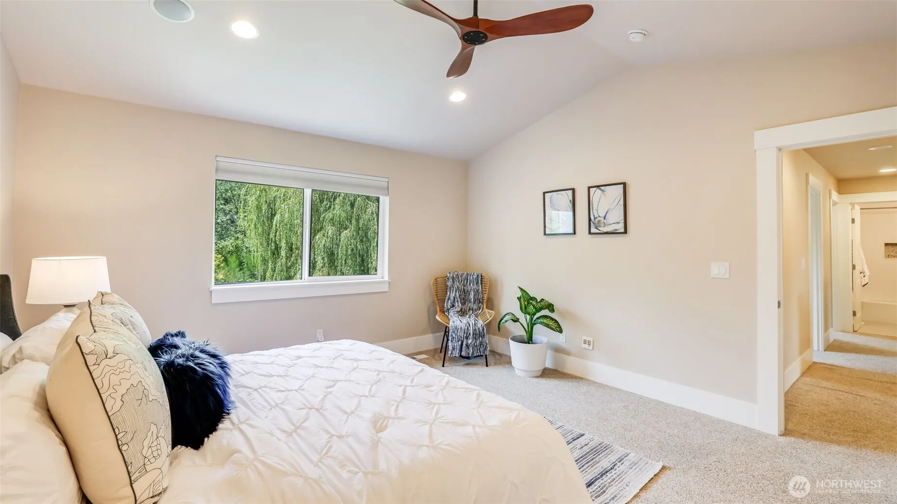 5120 NE 9th Place , Renton, WA 98059