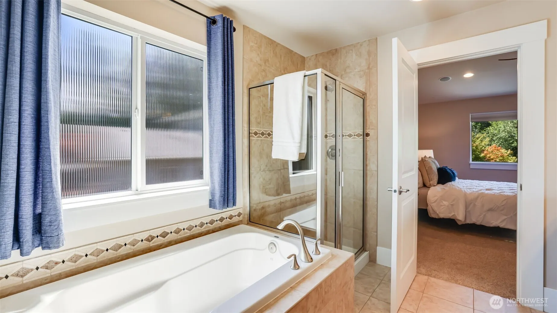 5120 NE 9th Place , Renton, WA 98059