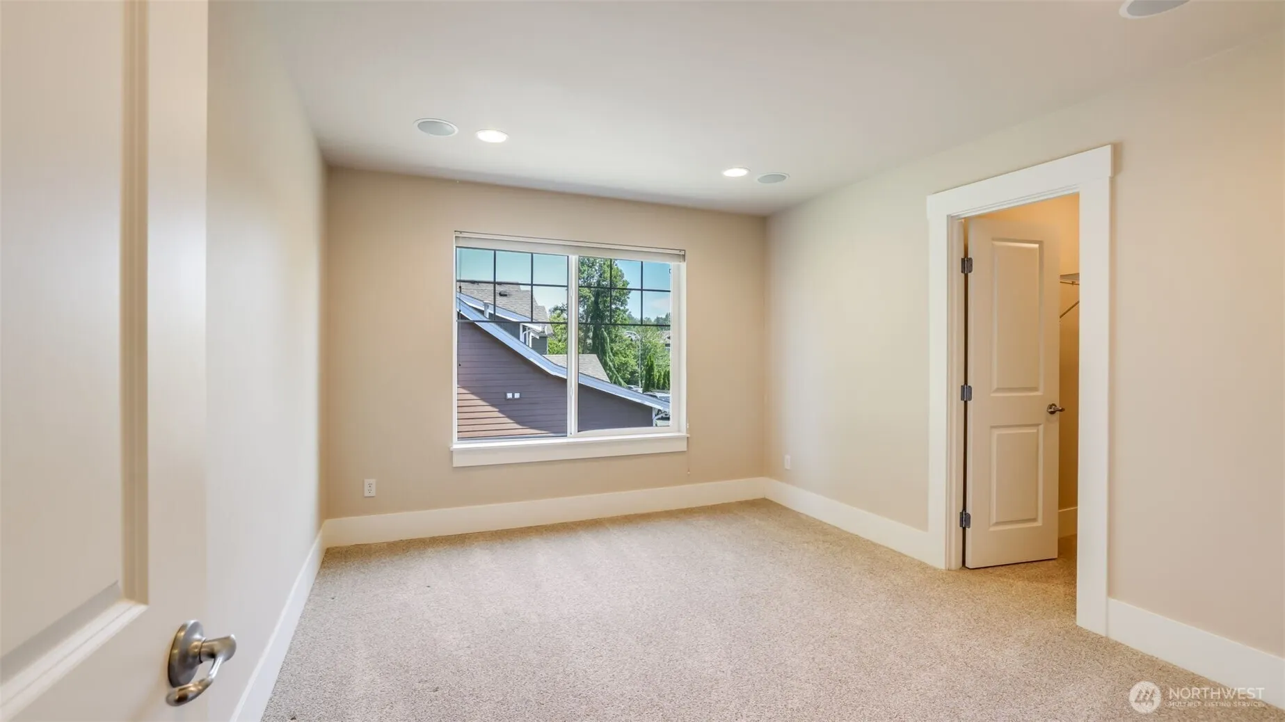 5120 NE 9th Place , Renton, WA 98059