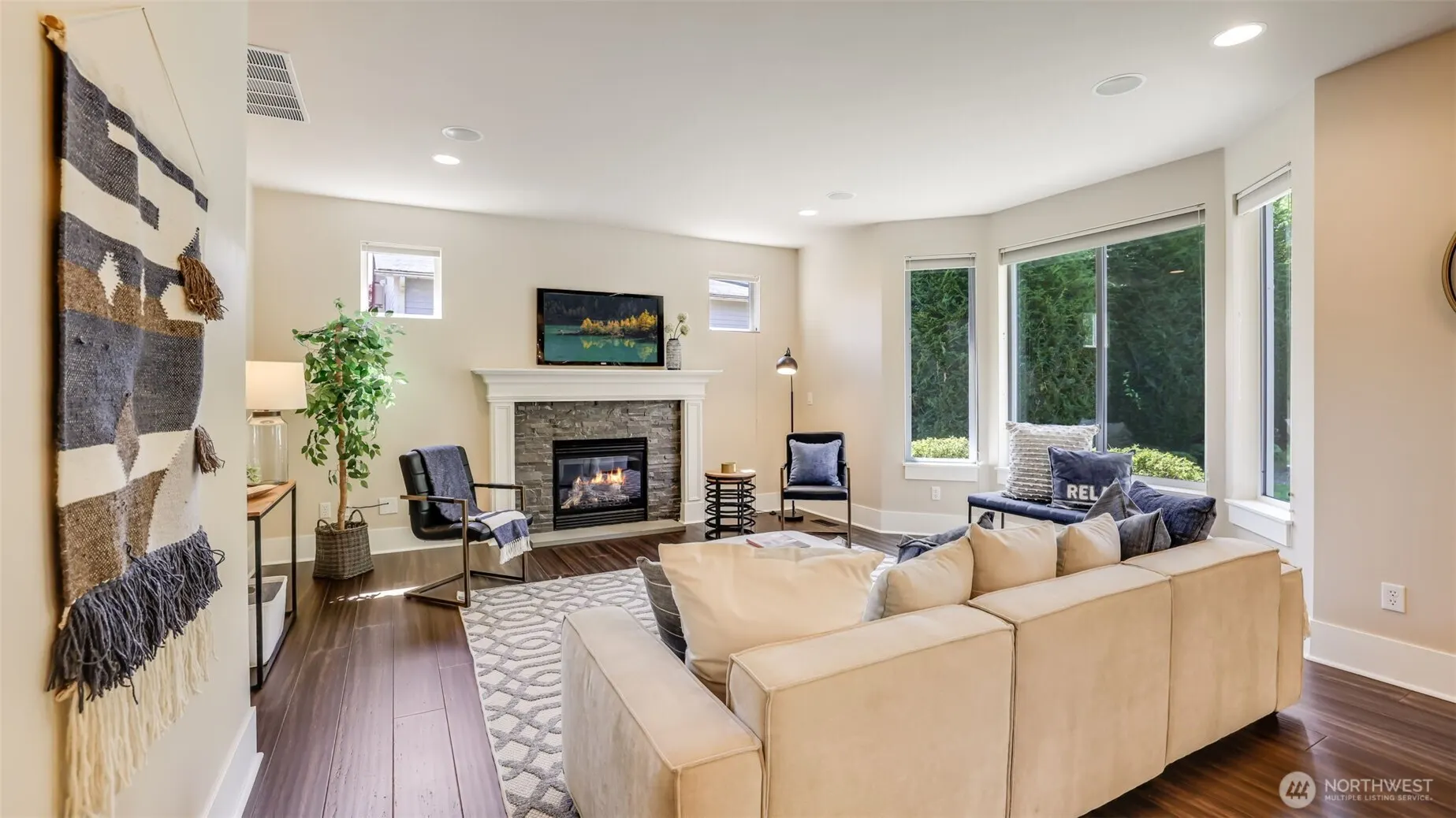 5120 NE 9th Place , Renton, WA 98059