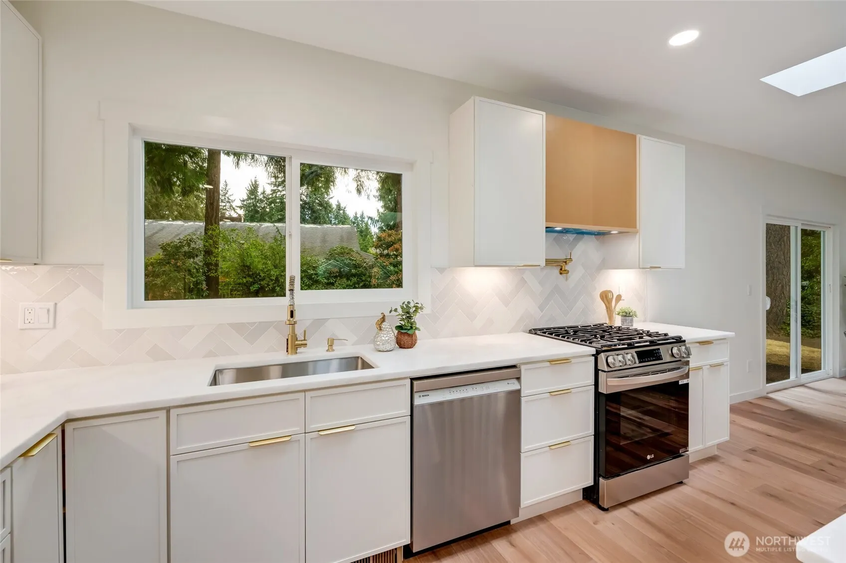 14413 118th Avenue NE, Kirkland, WA 98034