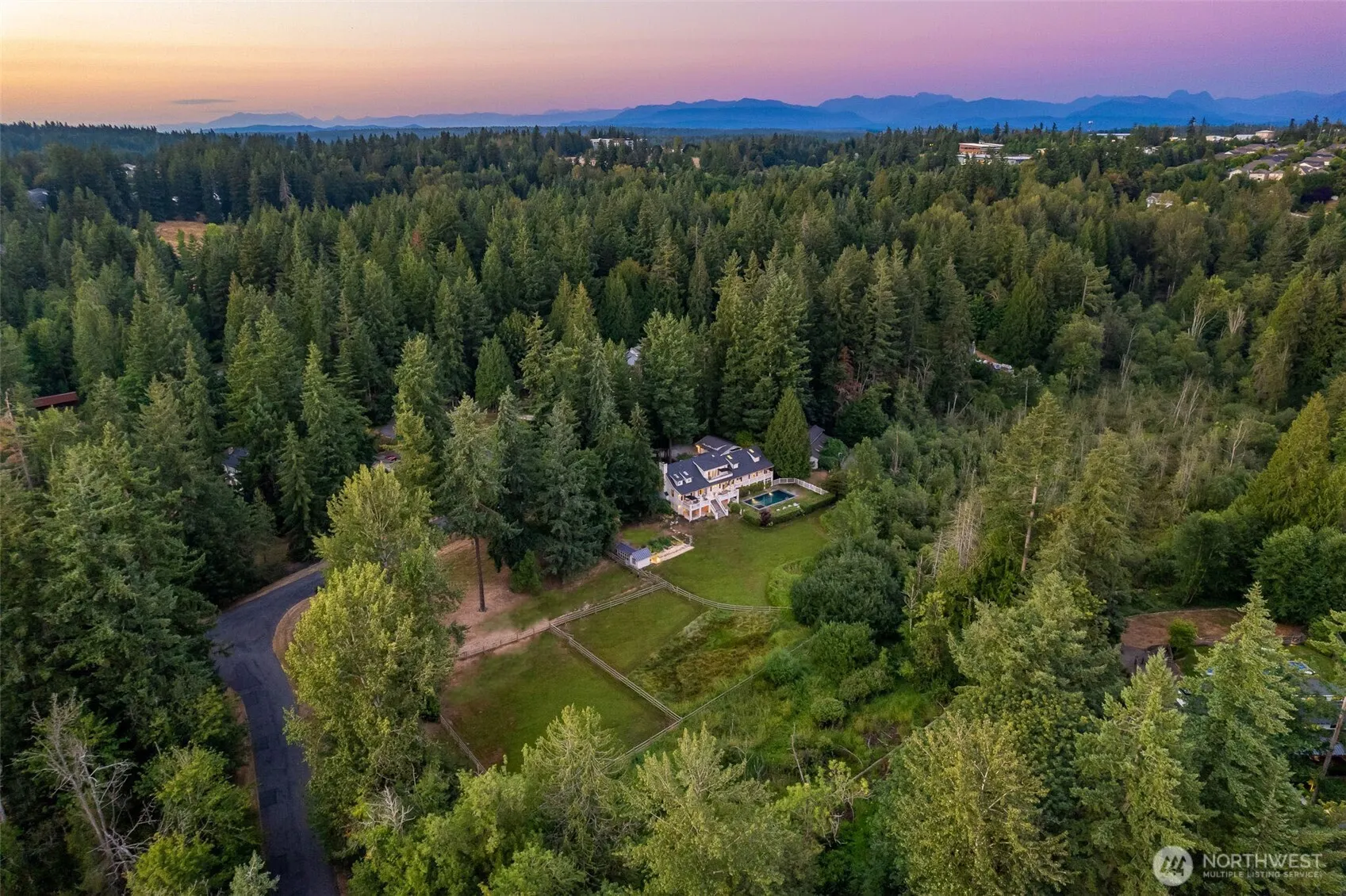 21819 SE 13th Place , Sammamish, WA 98075