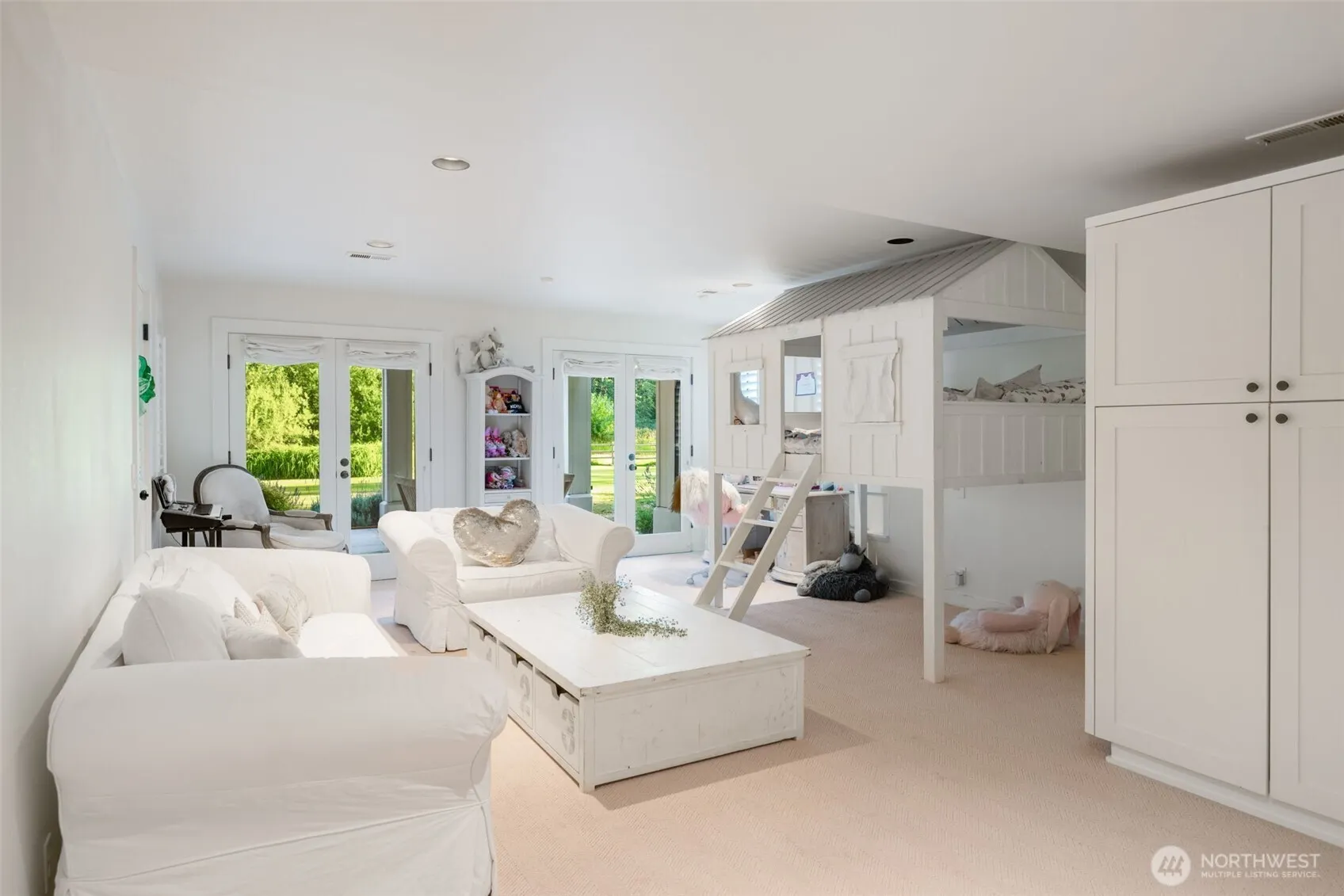 21819 SE 13th Place , Sammamish, WA 98075