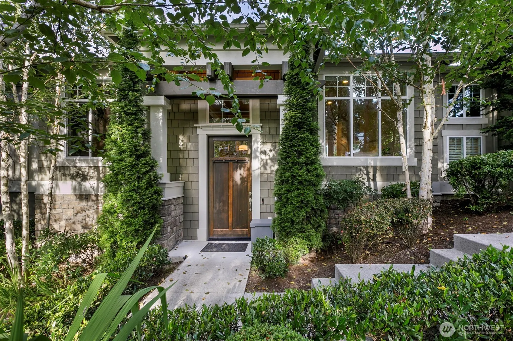 10905 102nd Avenue NE, Kirkland, WA 98033