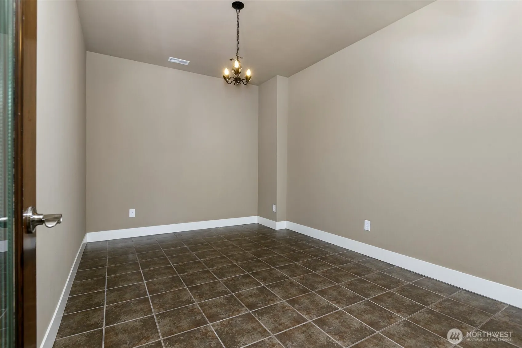 10905 102nd Avenue NE, Kirkland, WA 98033