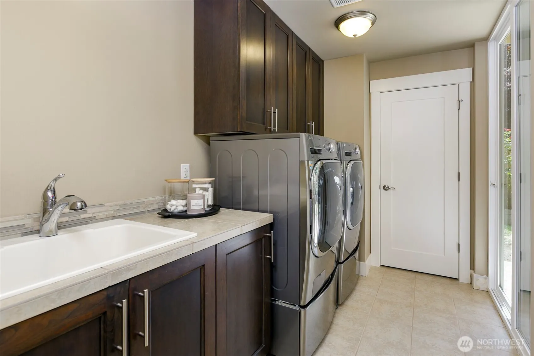 10905 102nd Avenue NE, Kirkland, WA 98033