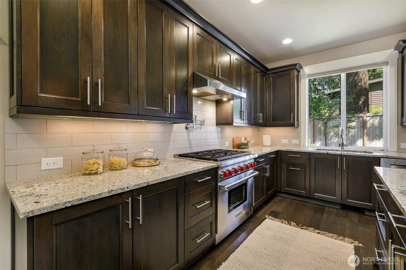 10905 102nd Avenue NE, Kirkland, WA 98033