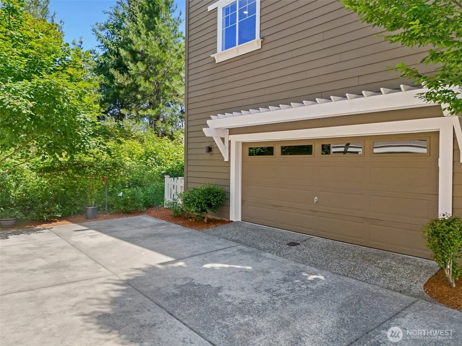 316 NE Eagle Way , Issaquah, WA 98029