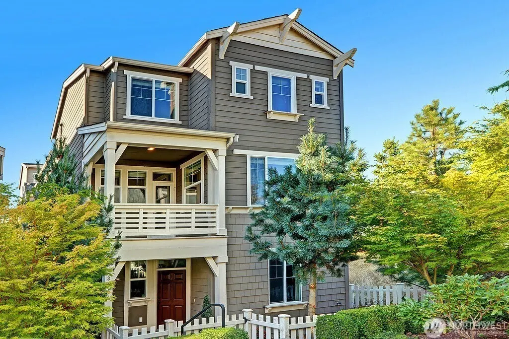 316 NE Eagle Way , Issaquah, WA 98029