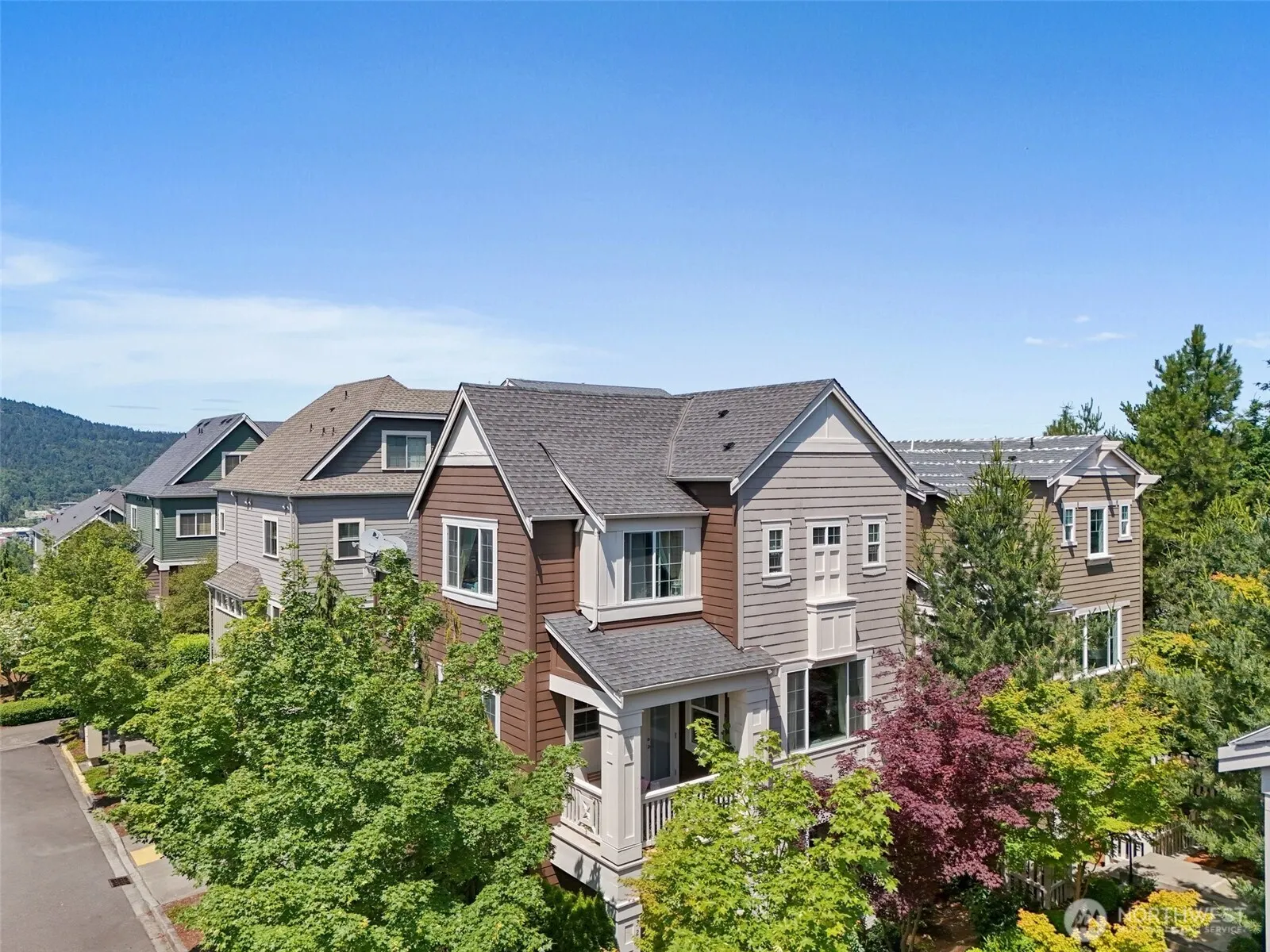 316 NE Eagle Way , Issaquah, WA 98029