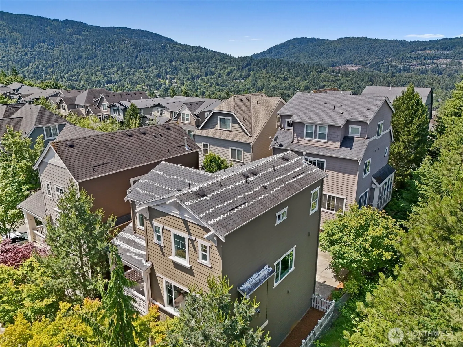 316 NE Eagle Way , Issaquah, WA 98029