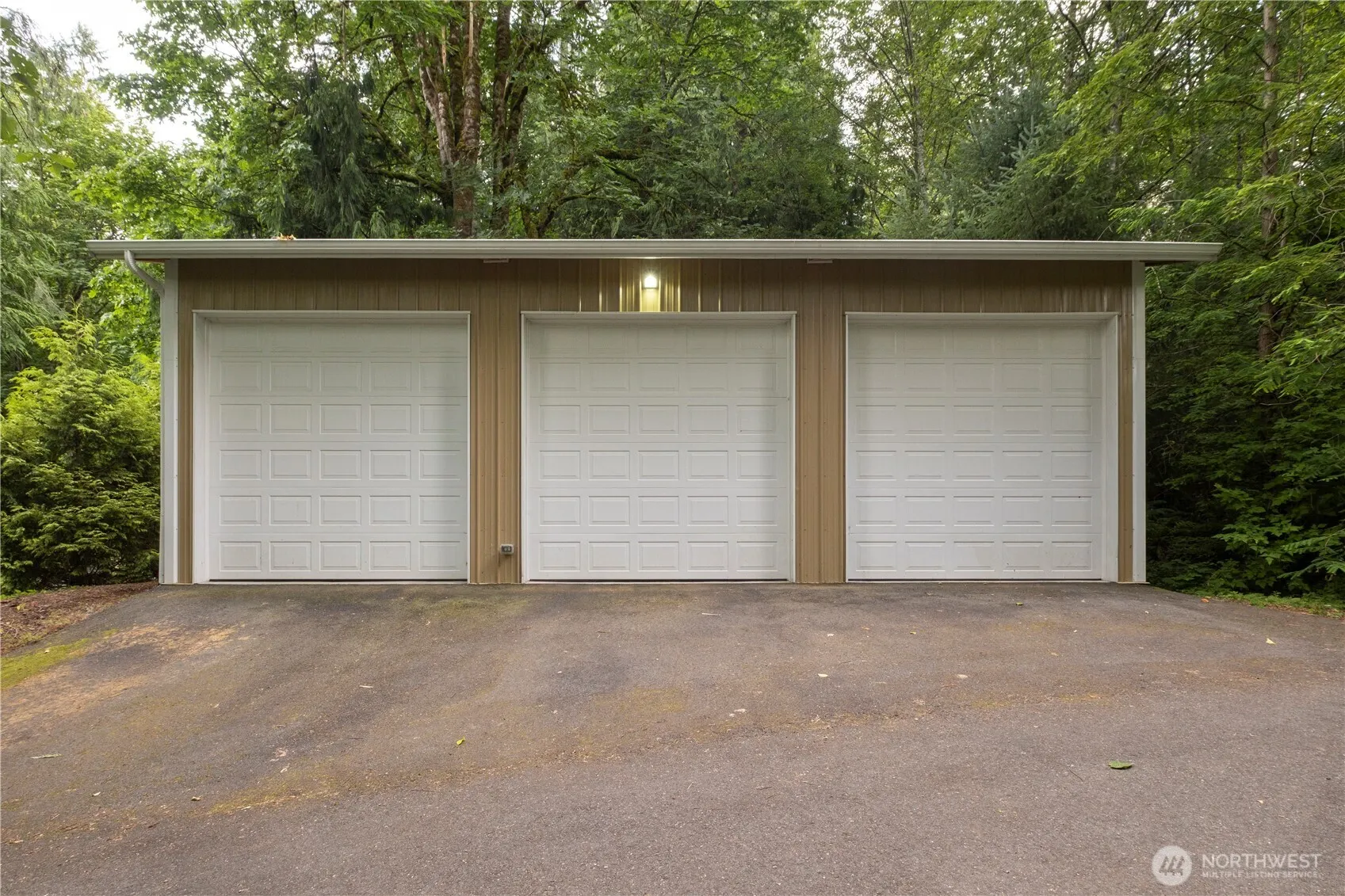 15613 230th Avenue SE, Issaquah, WA 98027