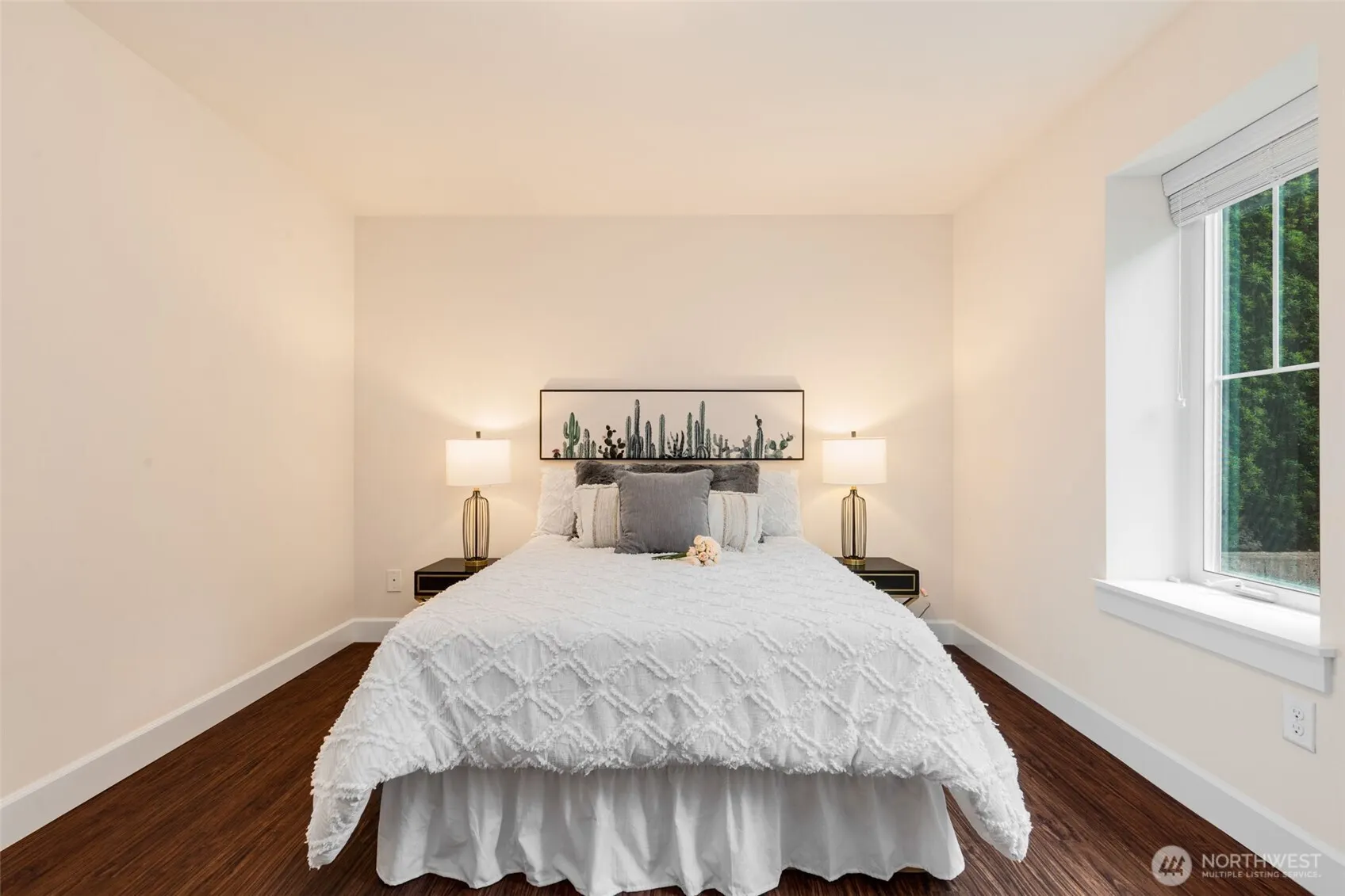 1087 10th Avenue NE, Issaquah, WA 98029