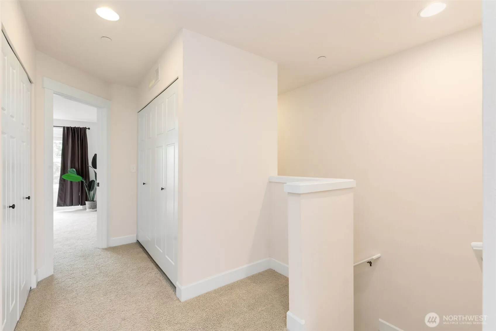 1087 10th Avenue NE, Issaquah, WA 98029