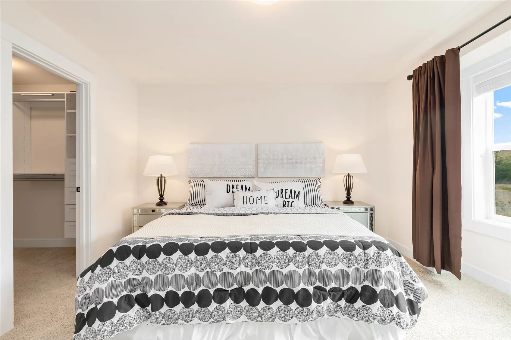1087 10th Avenue NE, Issaquah, WA 98029