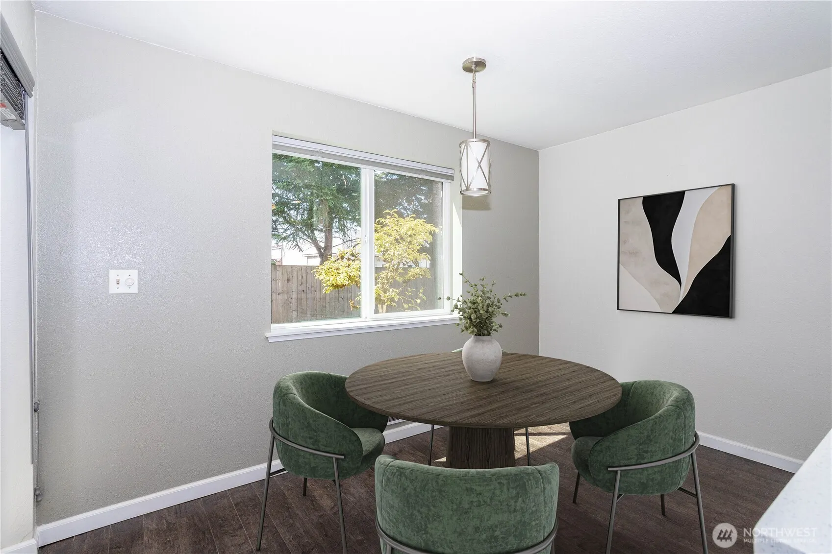 4231 NE 5th Street #C102, Renton, WA 98059