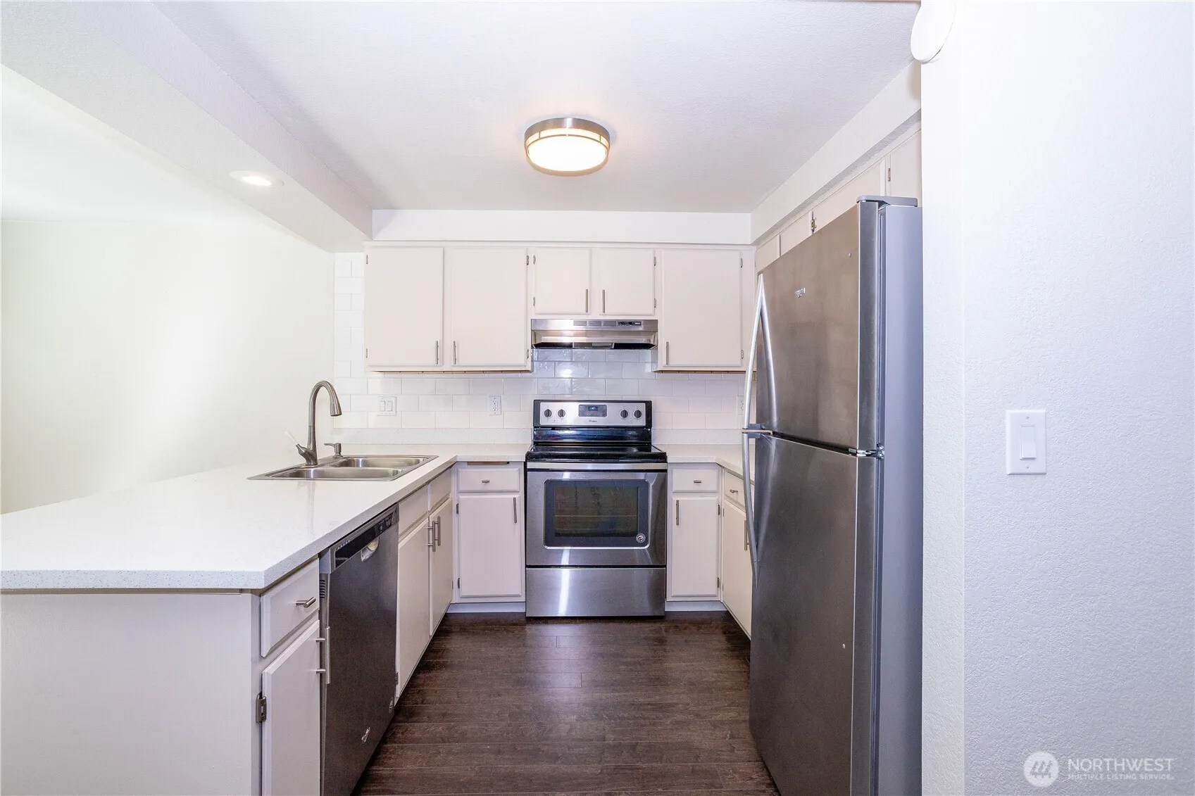 4231 NE 5th Street #C102, Renton, WA 98059