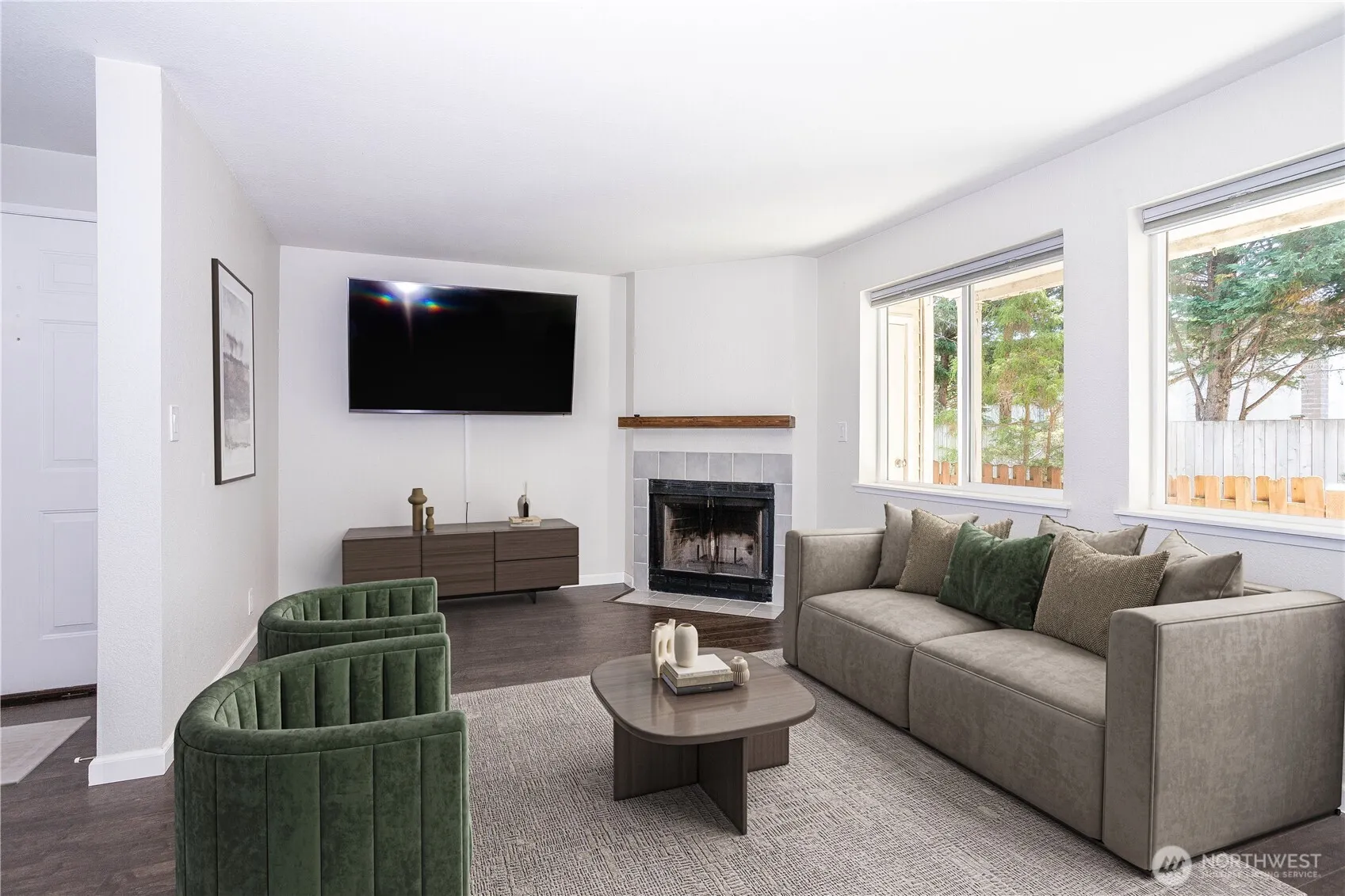 4231 NE 5th Street #C102, Renton, WA 98059