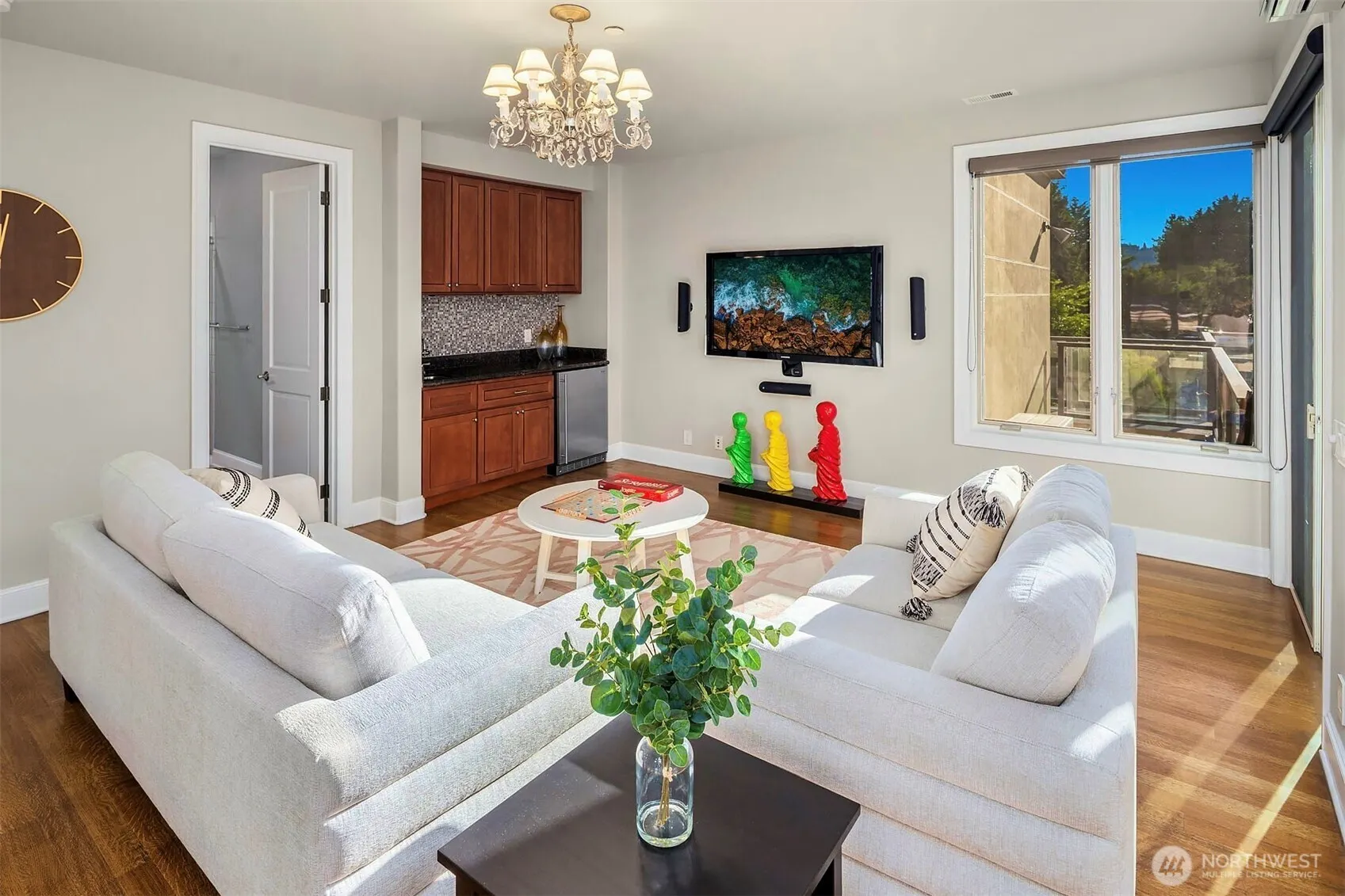 2 Crescent Key SE, Bellevue, WA 98006