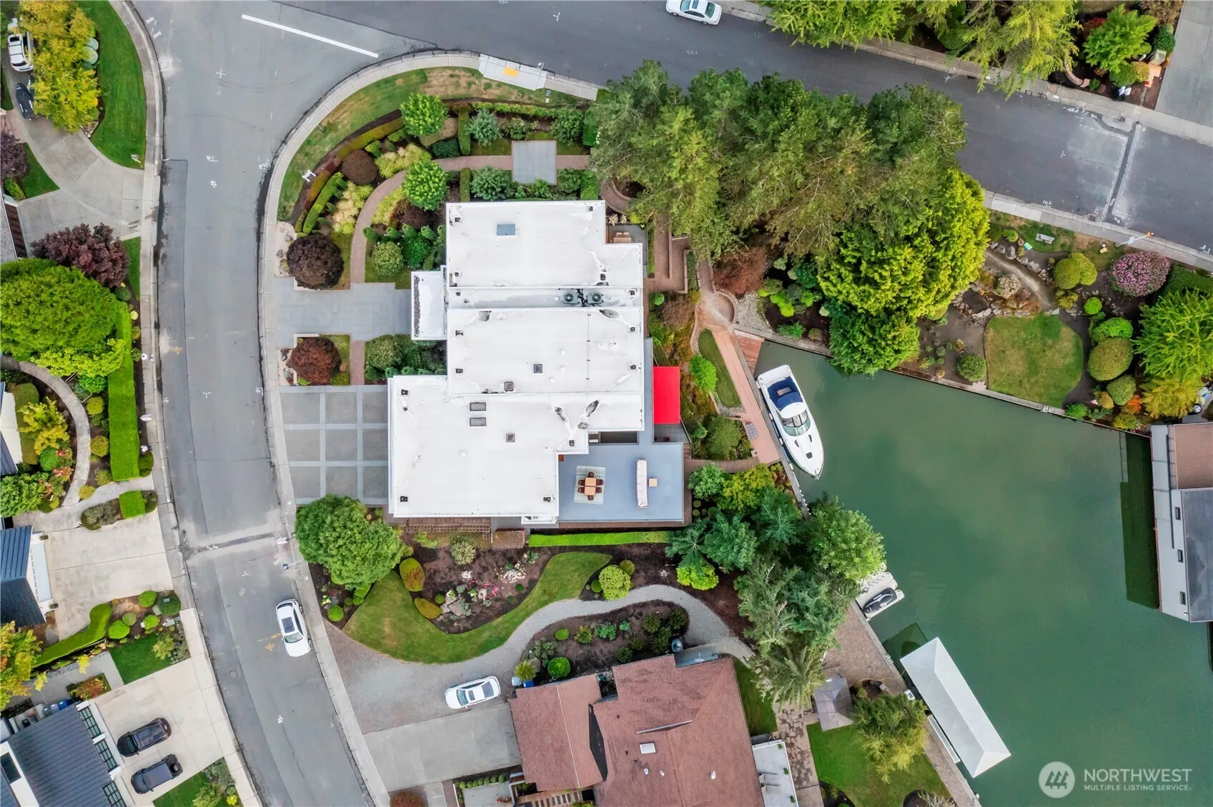 2 Crescent Key SE, Bellevue, WA 98006