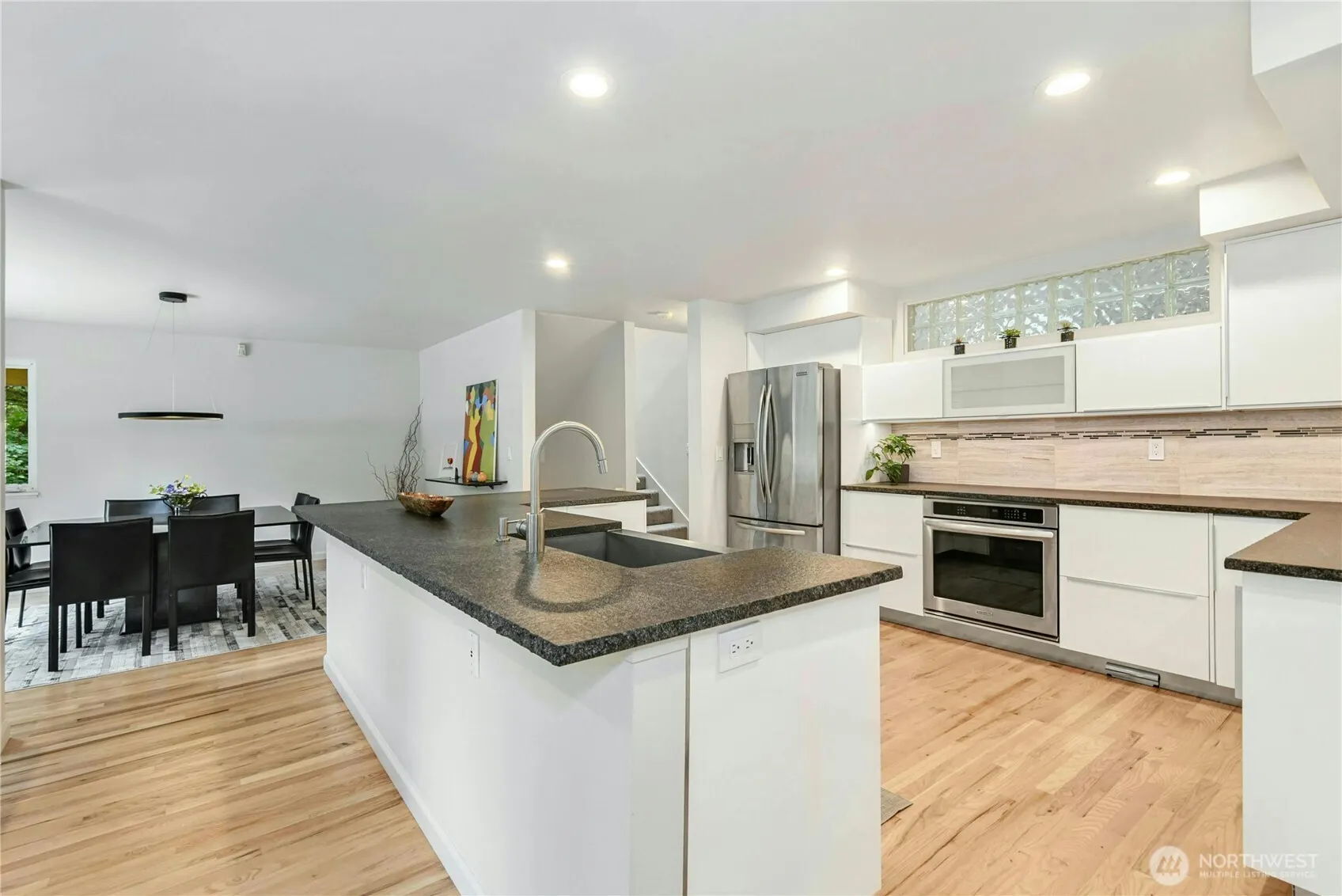 15912 252nd Avenue SE, Issaquah, WA 98027