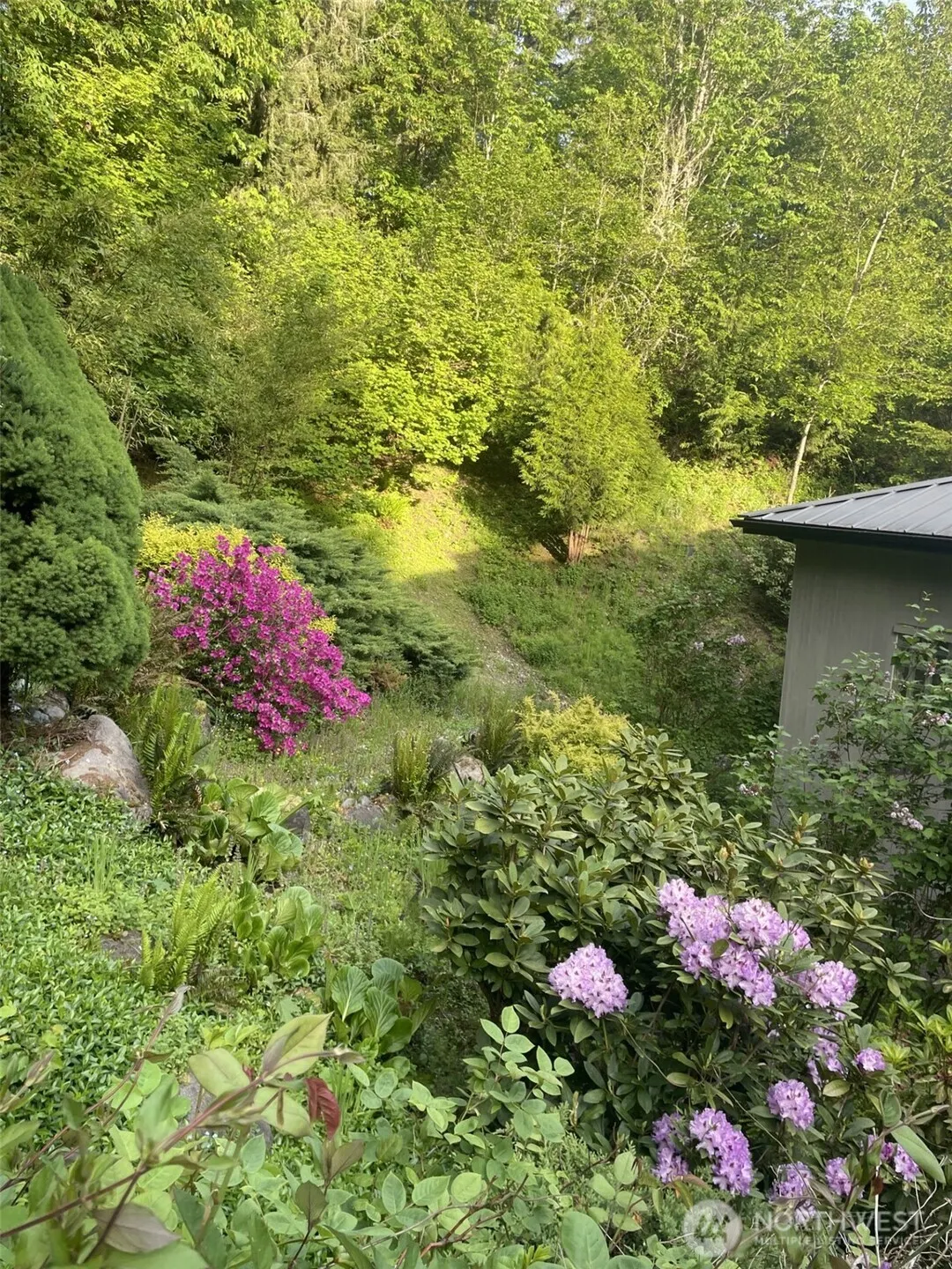 15912 252nd Avenue SE, Issaquah, WA 98027