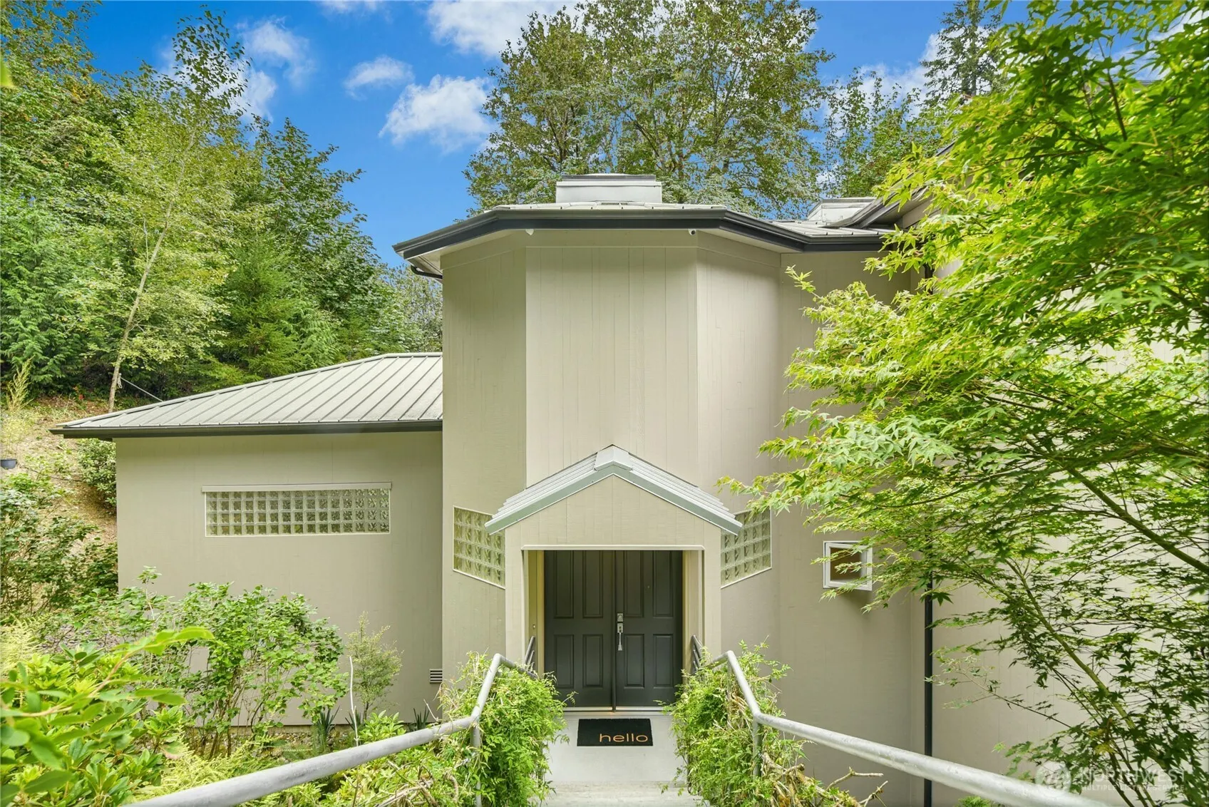 15912 252nd Avenue SE, Issaquah, WA 98027