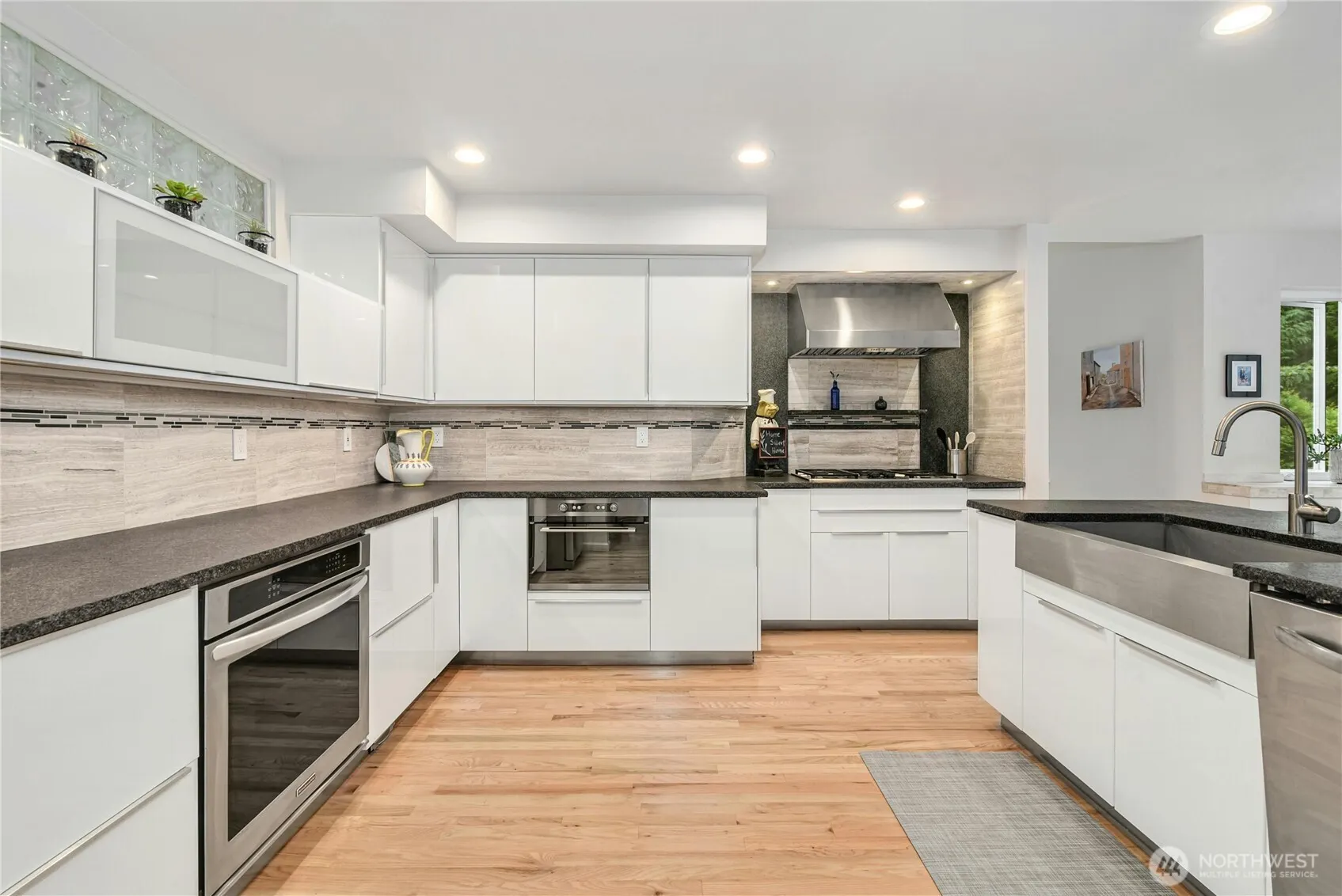15912 252nd Avenue SE, Issaquah, WA 98027