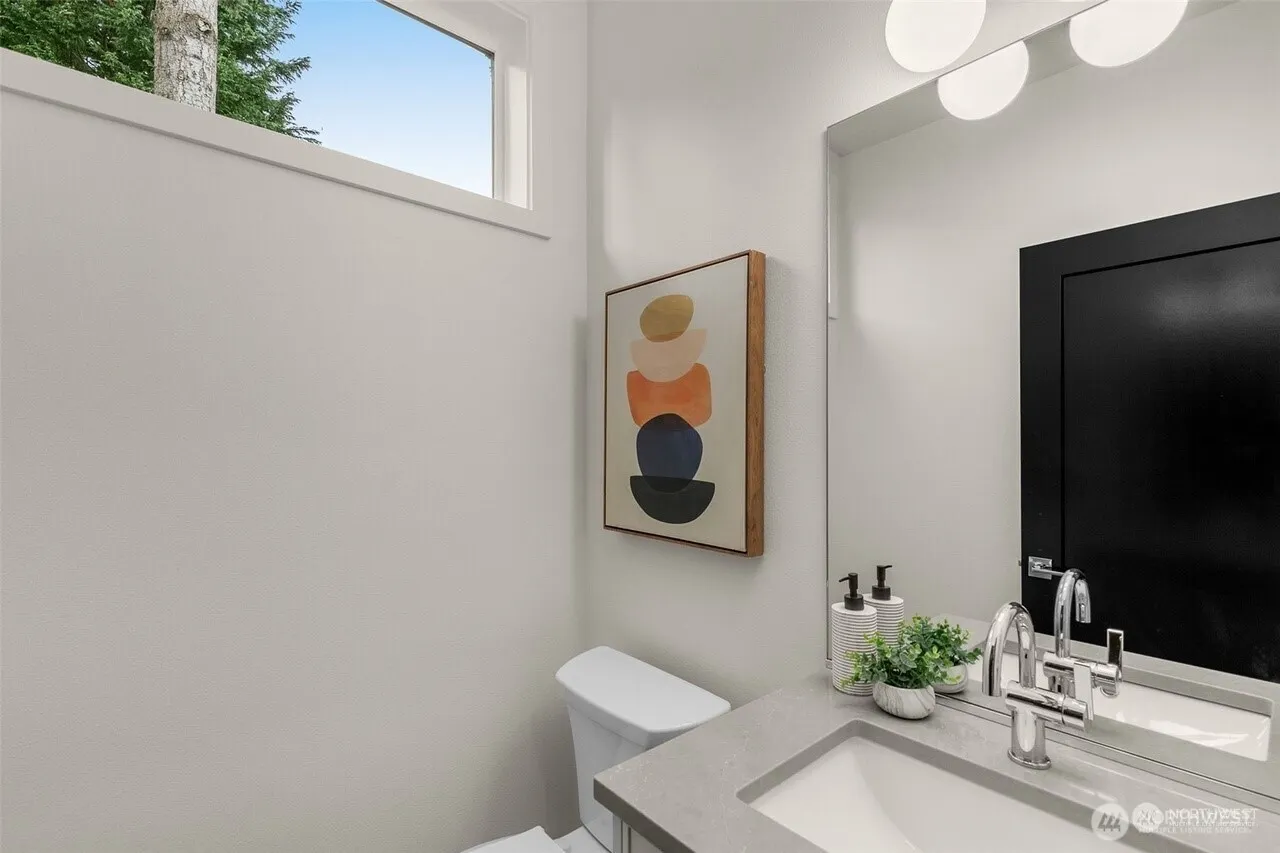 505 2nd Avenue #A, Kirkland, WA 98033