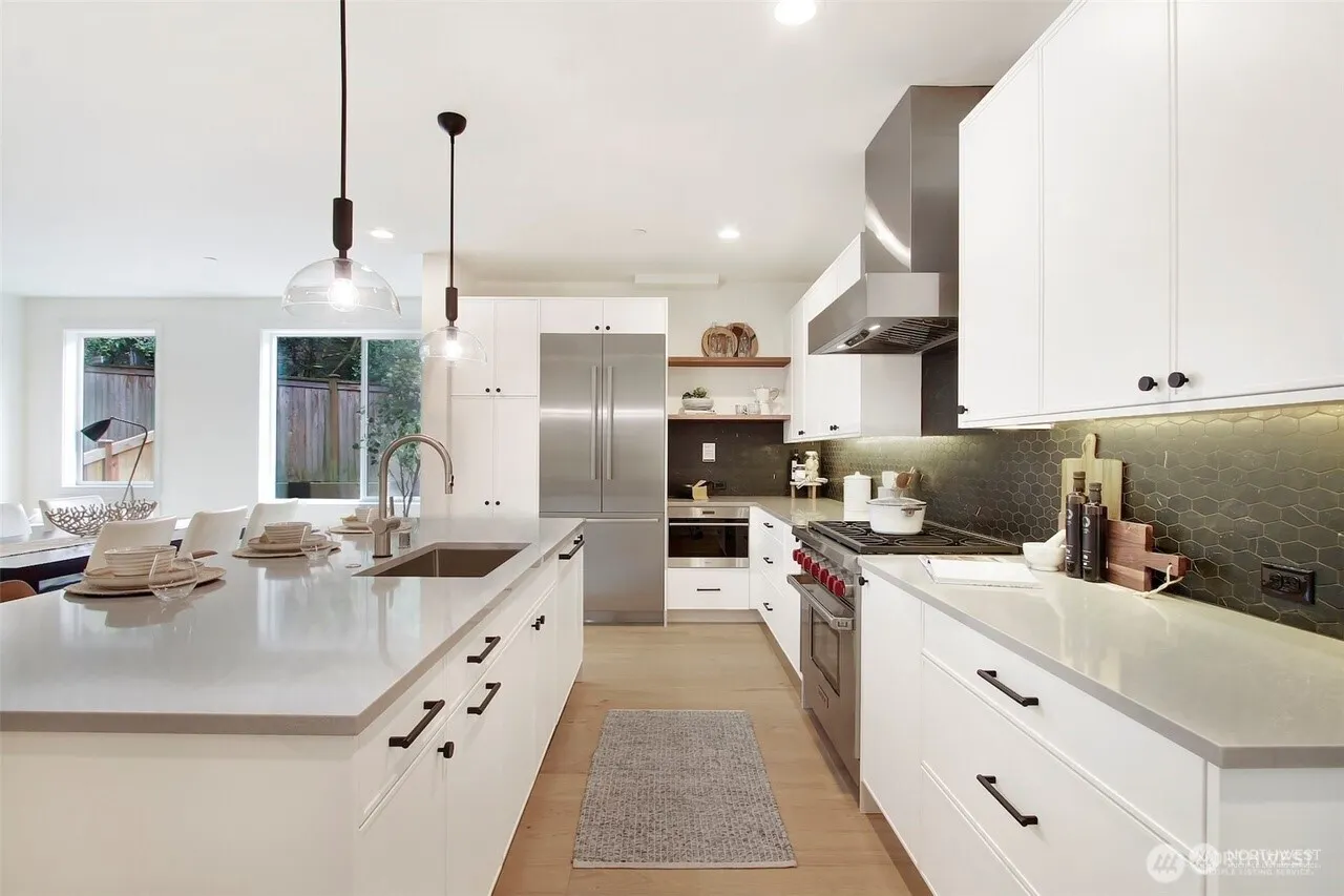 505 2nd Avenue #A, Kirkland, WA 98033