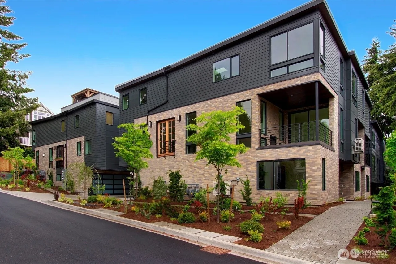 505 2nd Avenue #A, Kirkland, WA 98033