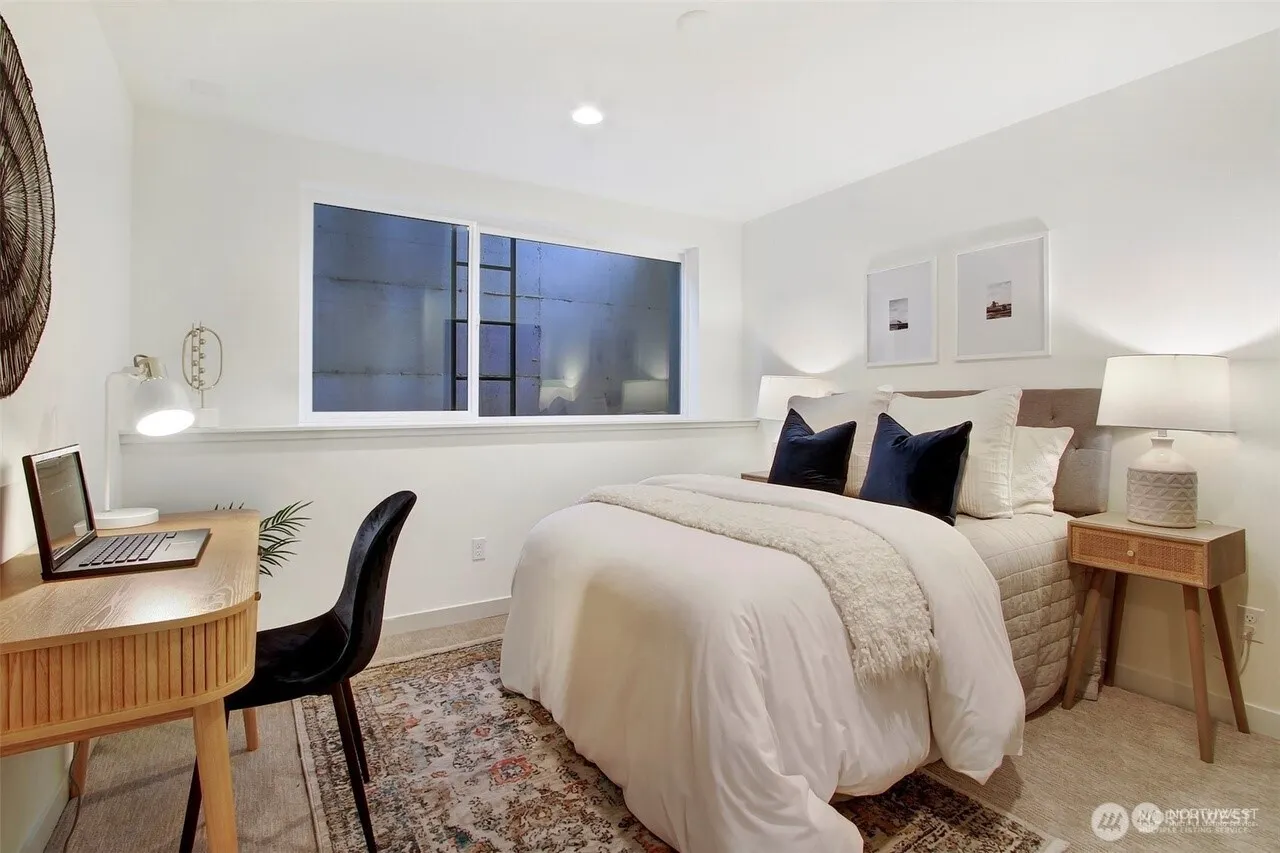 505 2nd Avenue #A, Kirkland, WA 98033