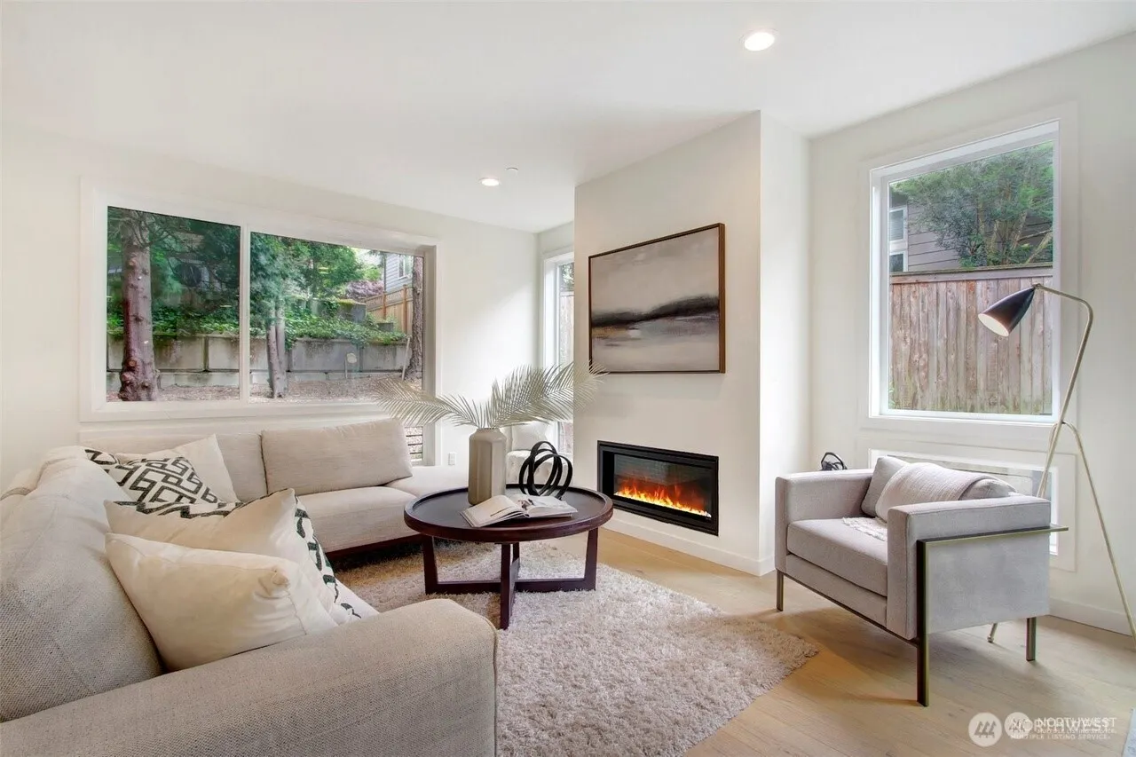 505 2nd Avenue #A, Kirkland, WA 98033