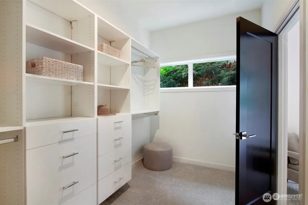 505 2nd Avenue #A, Kirkland, WA 98033
