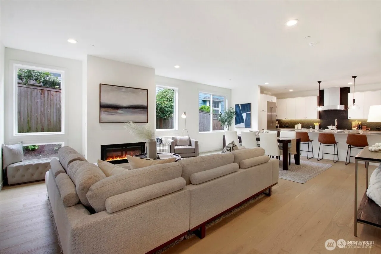 505 2nd Avenue #A, Kirkland, WA 98033