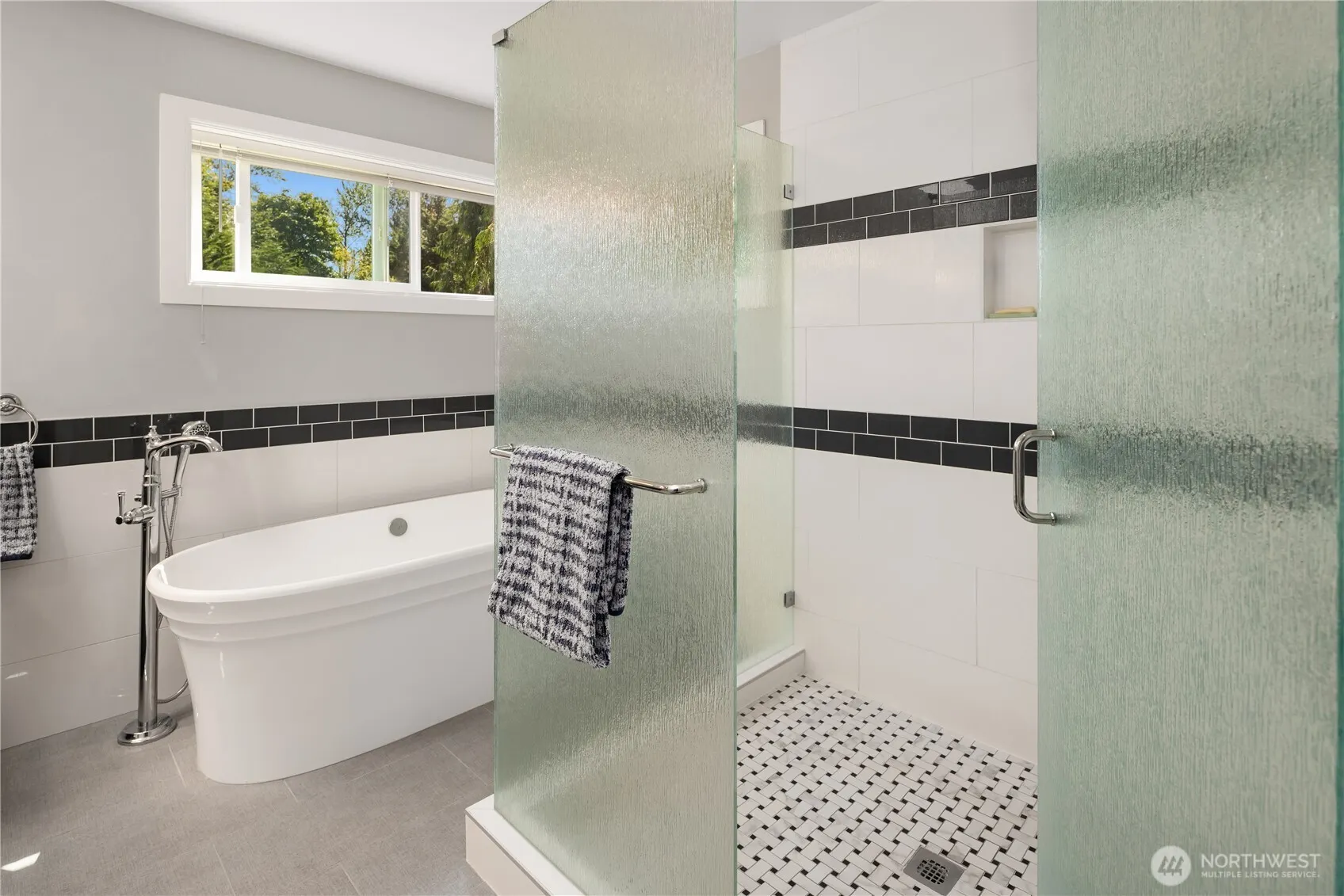 16027 SE 125th Street , Renton, WA 98059-6411